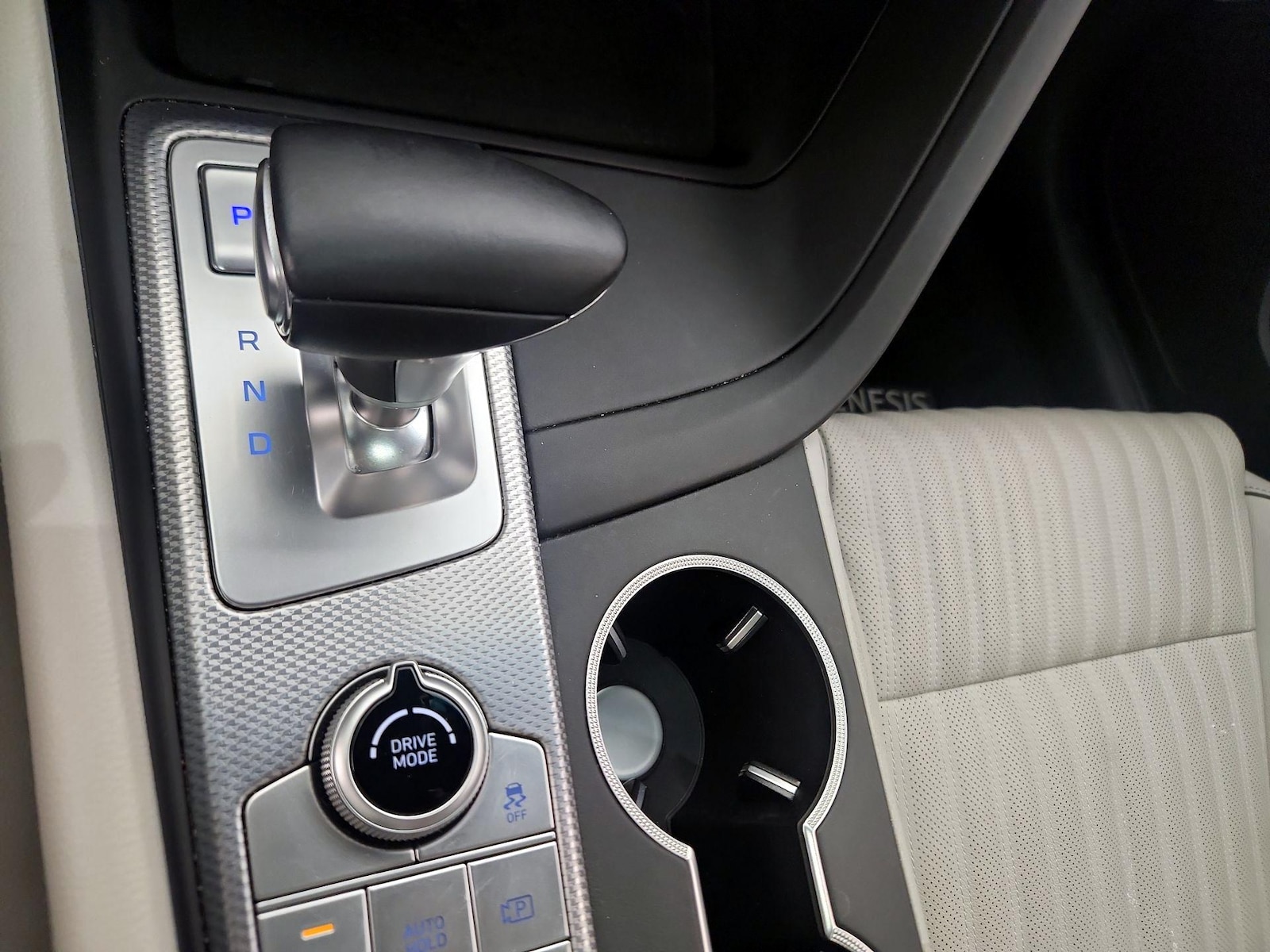2022 GENESIS G70 Standard - Photo 20