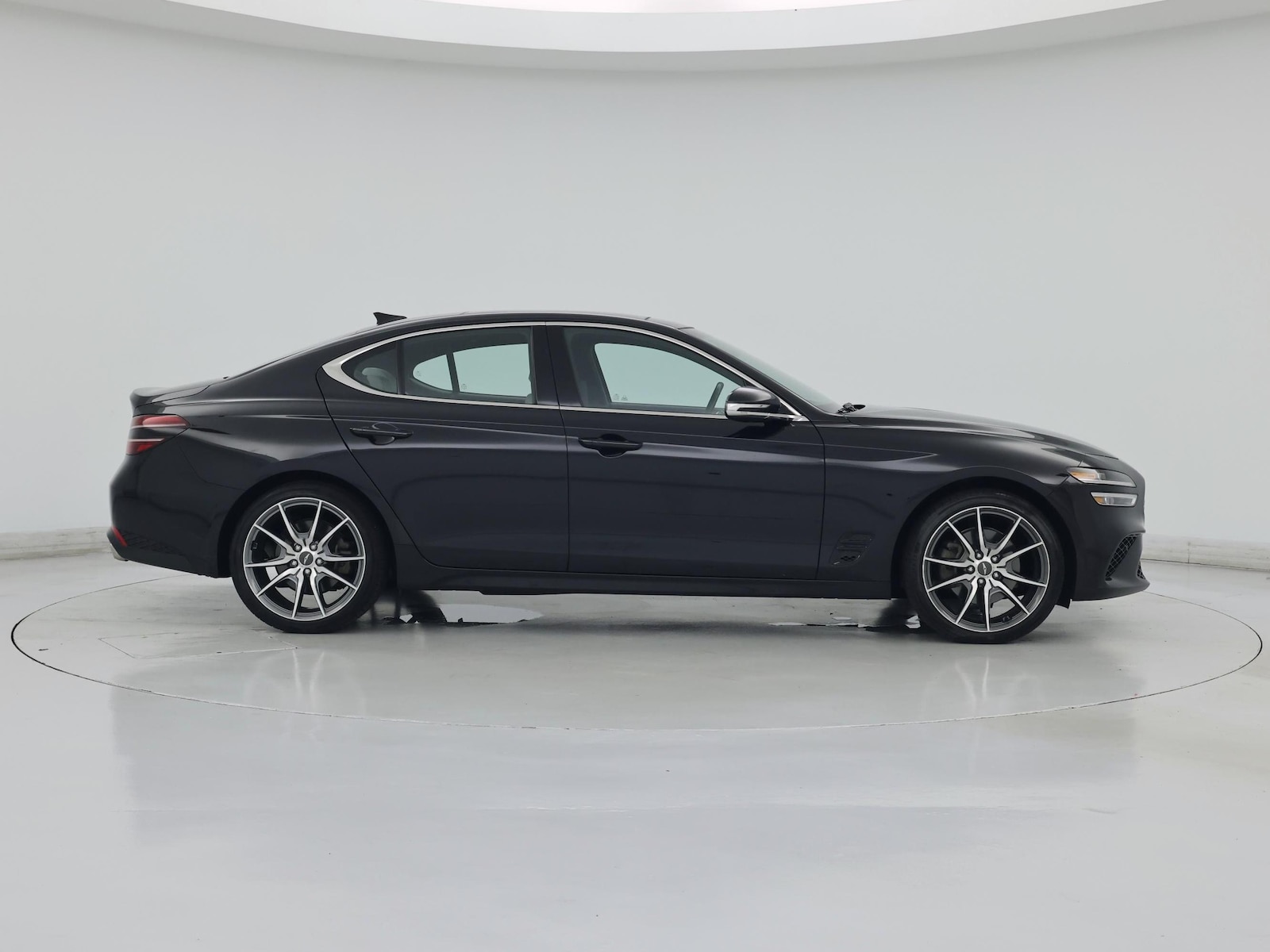 2022 GENESIS G70 Standard - Photo 8