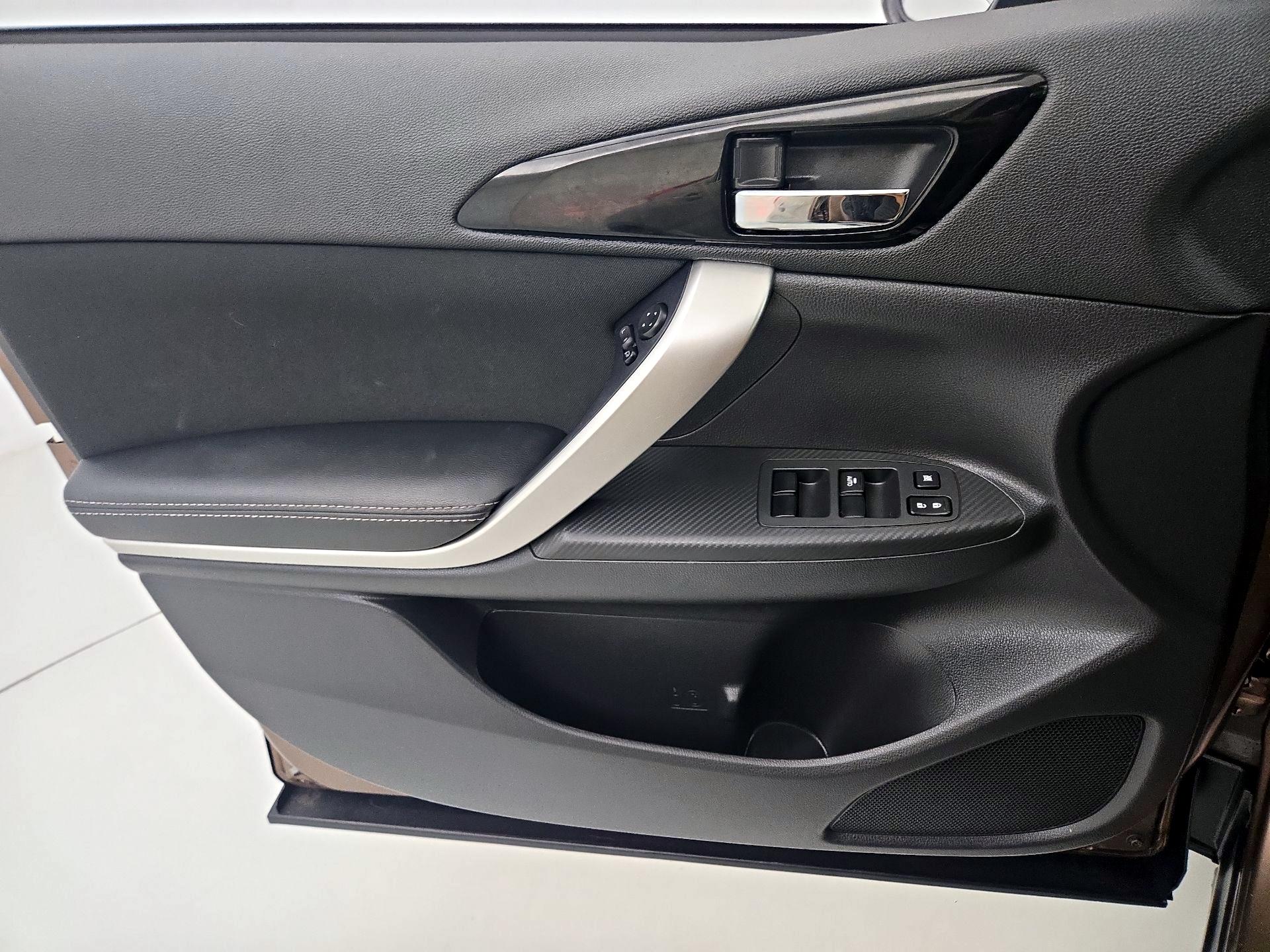 Thumbnail: 2019 Mitsubishi Eclipse Cross - 12