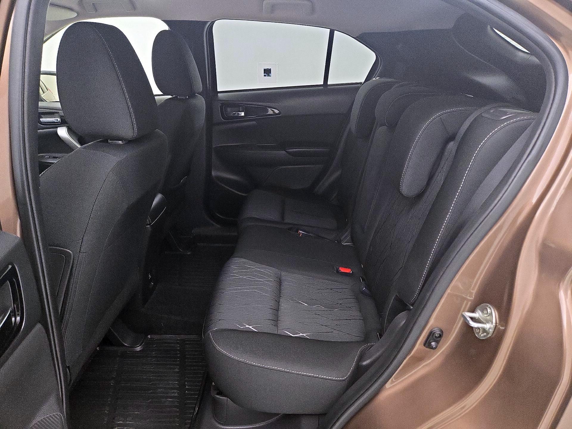 Thumbnail: 2019 Mitsubishi Eclipse Cross - 19