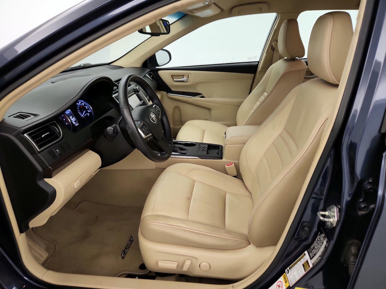 2015 Toyota Camry XLE - Photo 12