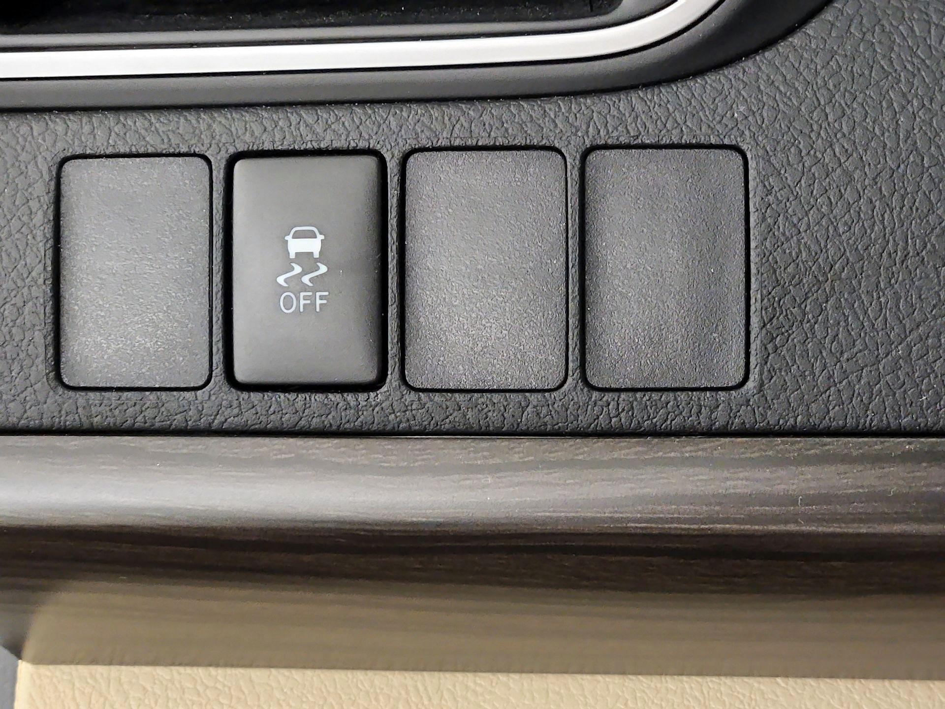 Thumbnail: 2015 Toyota Camry - 13