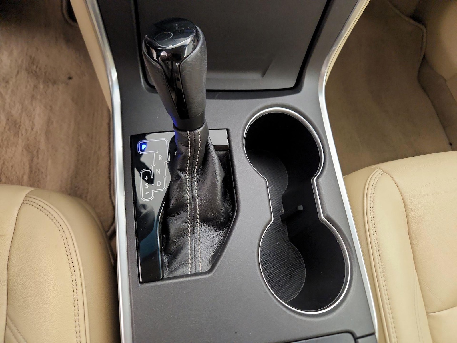 2015 Toyota Camry XLE - Photo 18