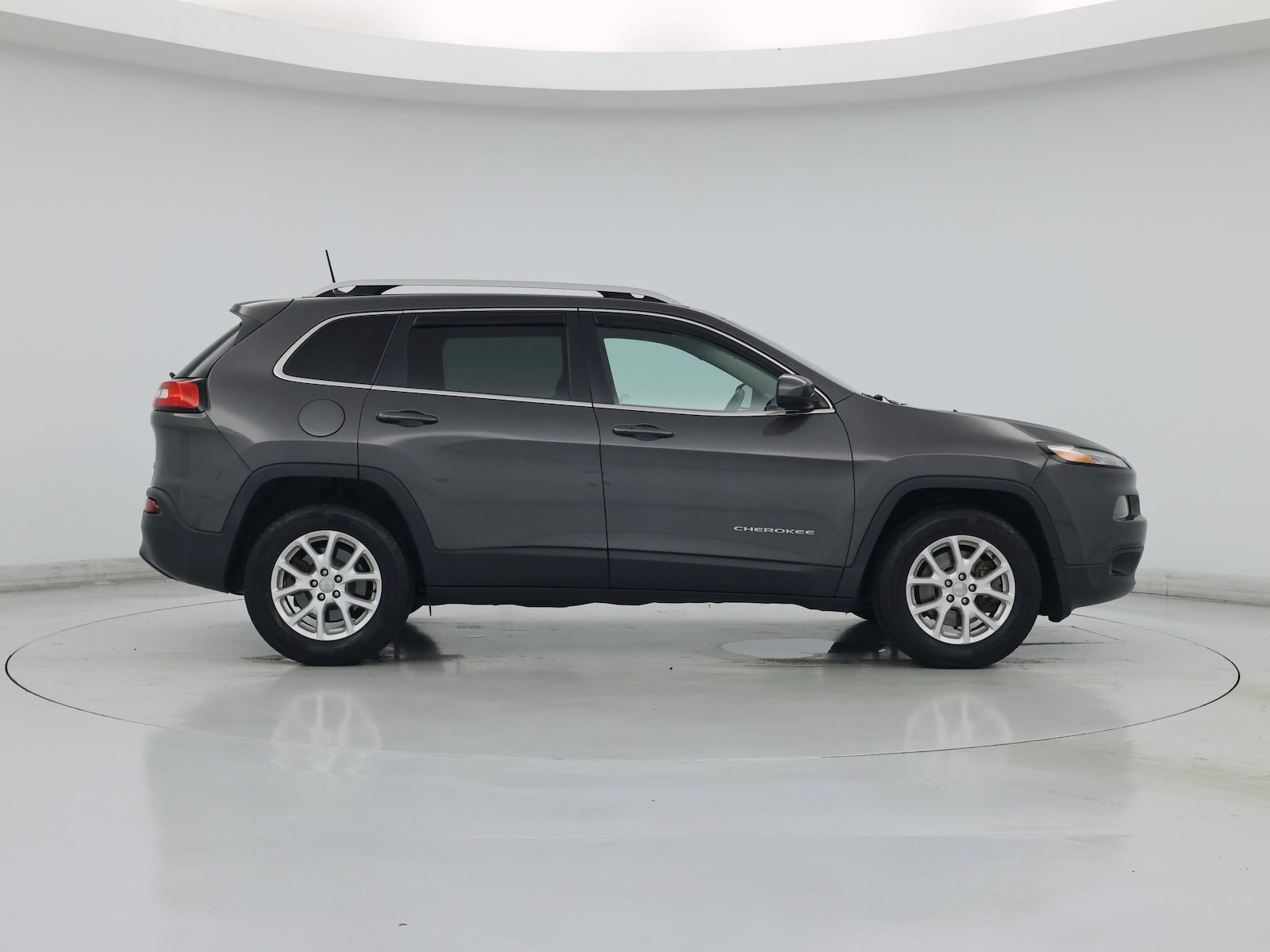 2018 Jeep Cherokee Latitude Plus - Photo 8