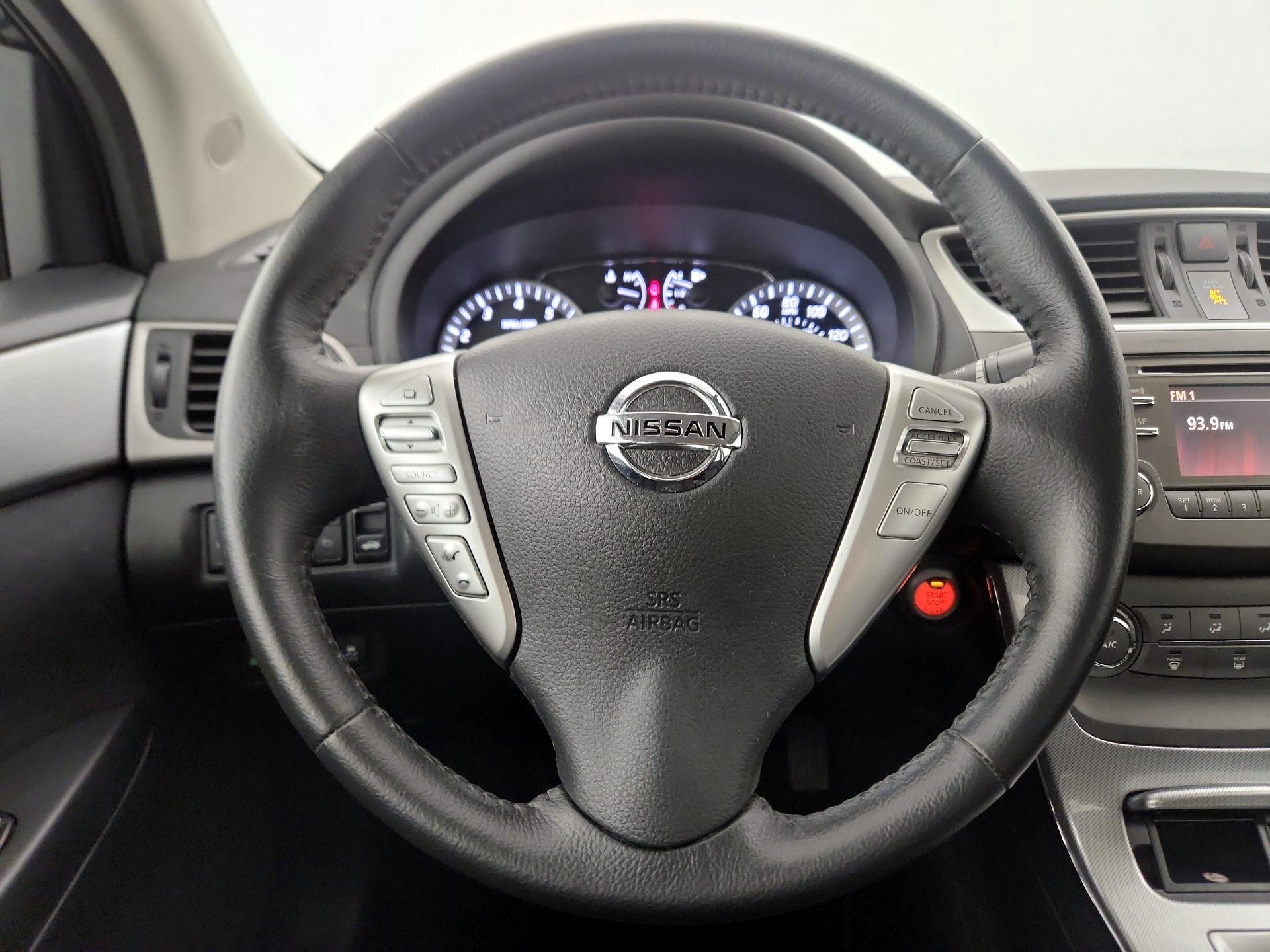 Thumbnail: 2014 Nissan Sentra - 10