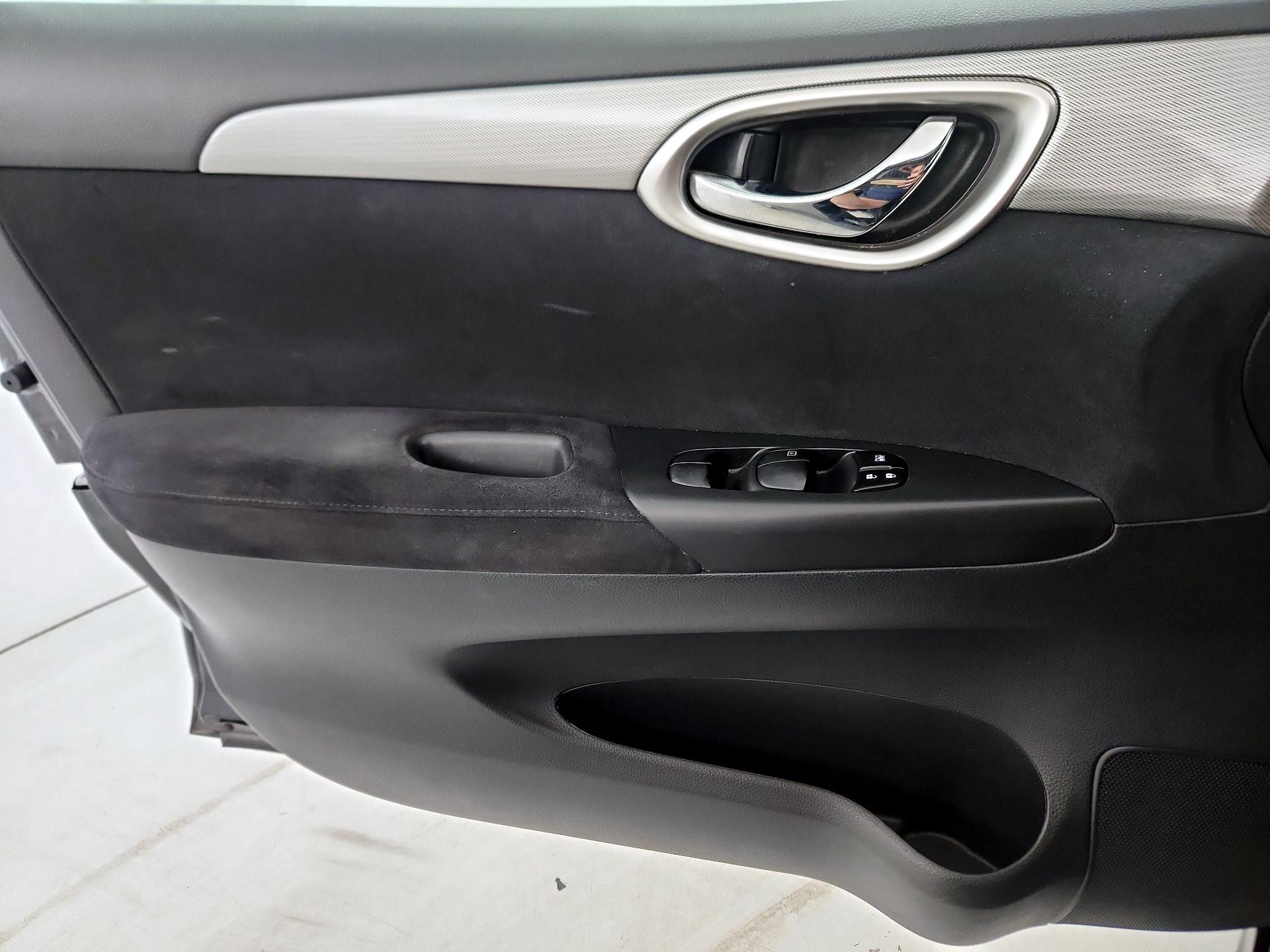 Thumbnail: 2014 Nissan Sentra - 12