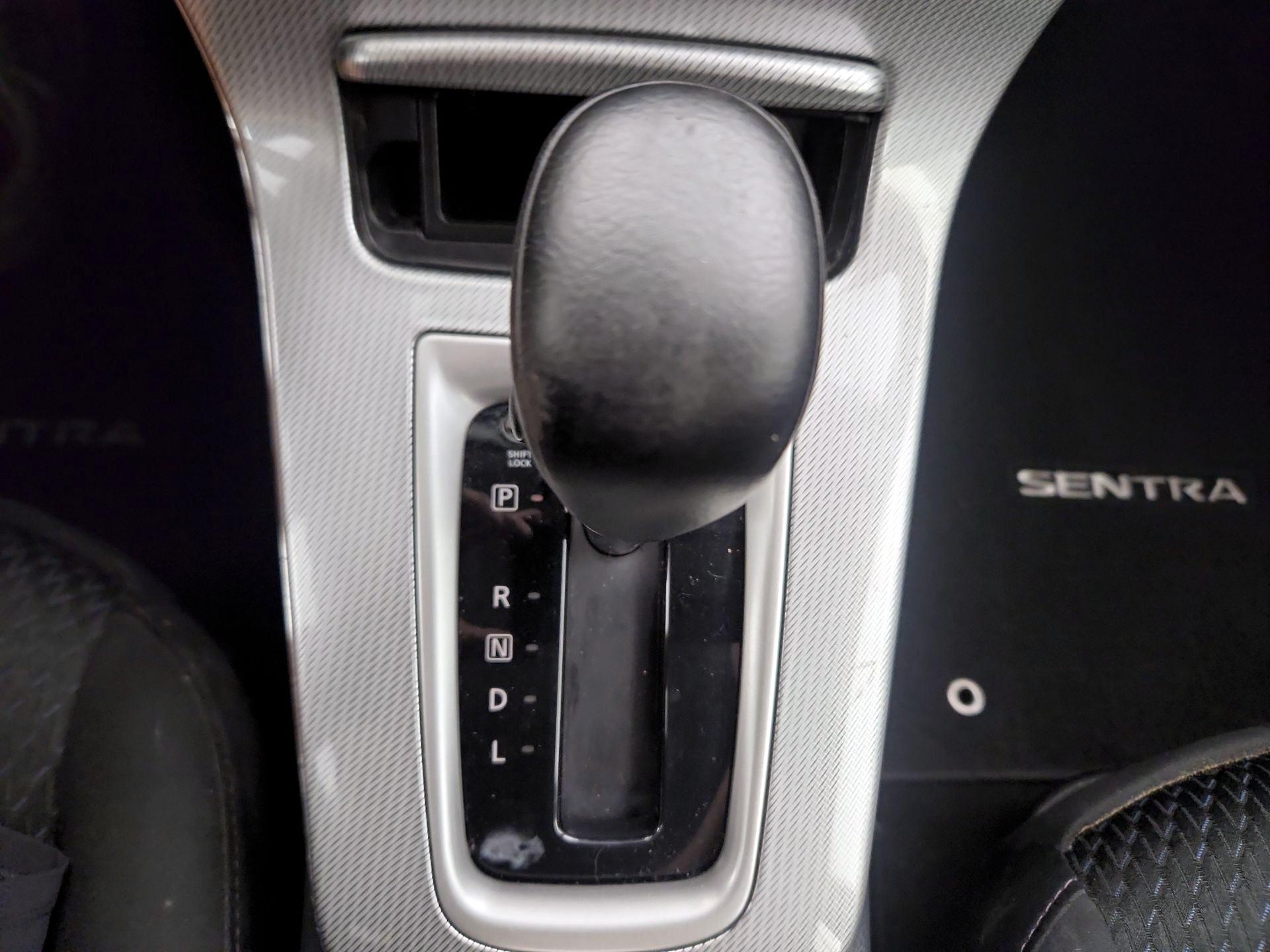 Thumbnail: 2014 Nissan Sentra - 16