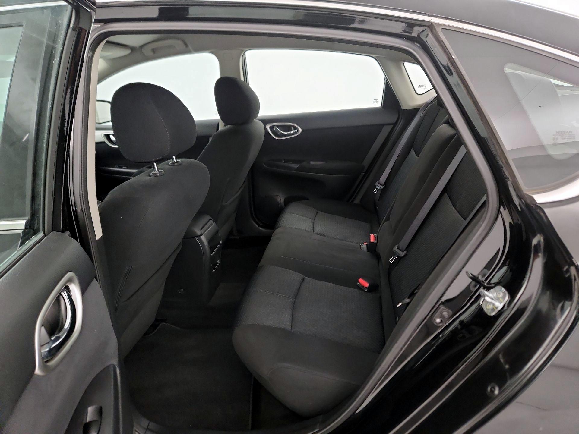 Thumbnail: 2014 Nissan Sentra - 18