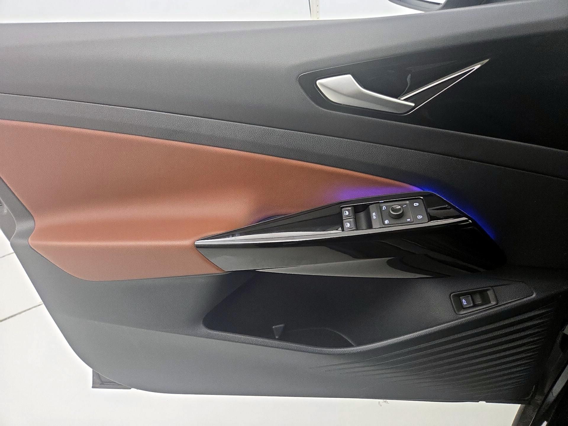Thumbnail: 2022 Volkswagen ID.4 - 12