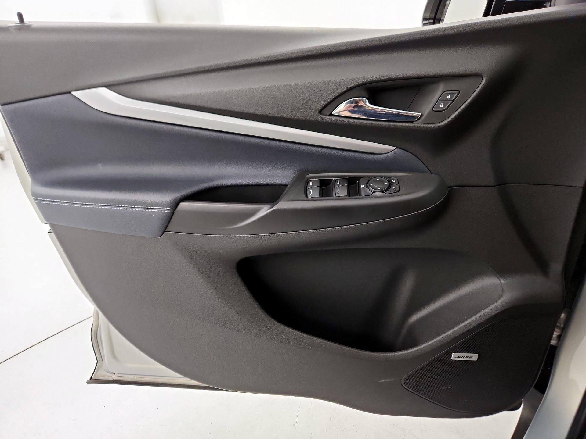 Thumbnail: 2023 Chevrolet Bolt EUV - 12