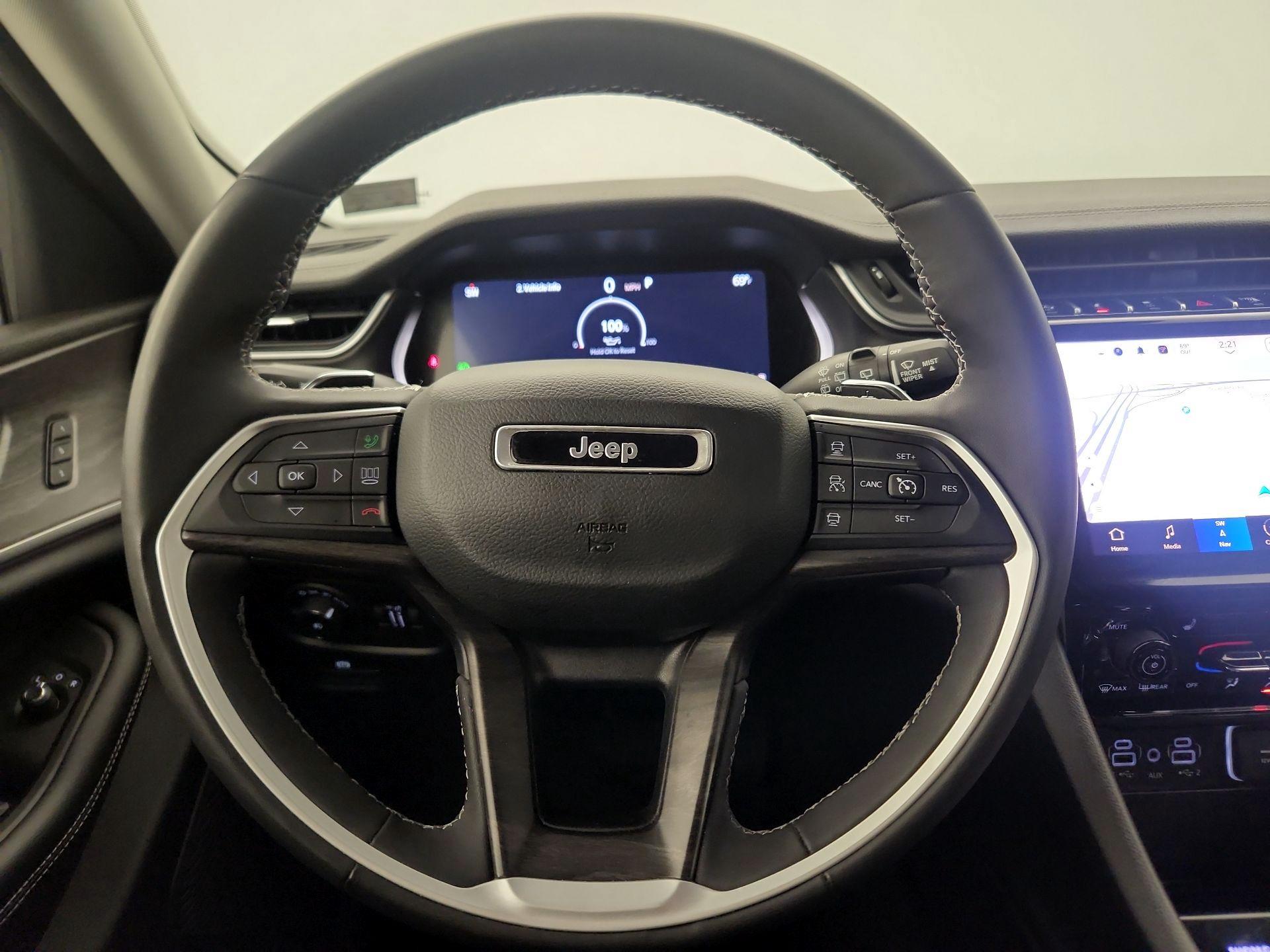 Thumbnail: 2023 Jeep Grand Cherokee - 10