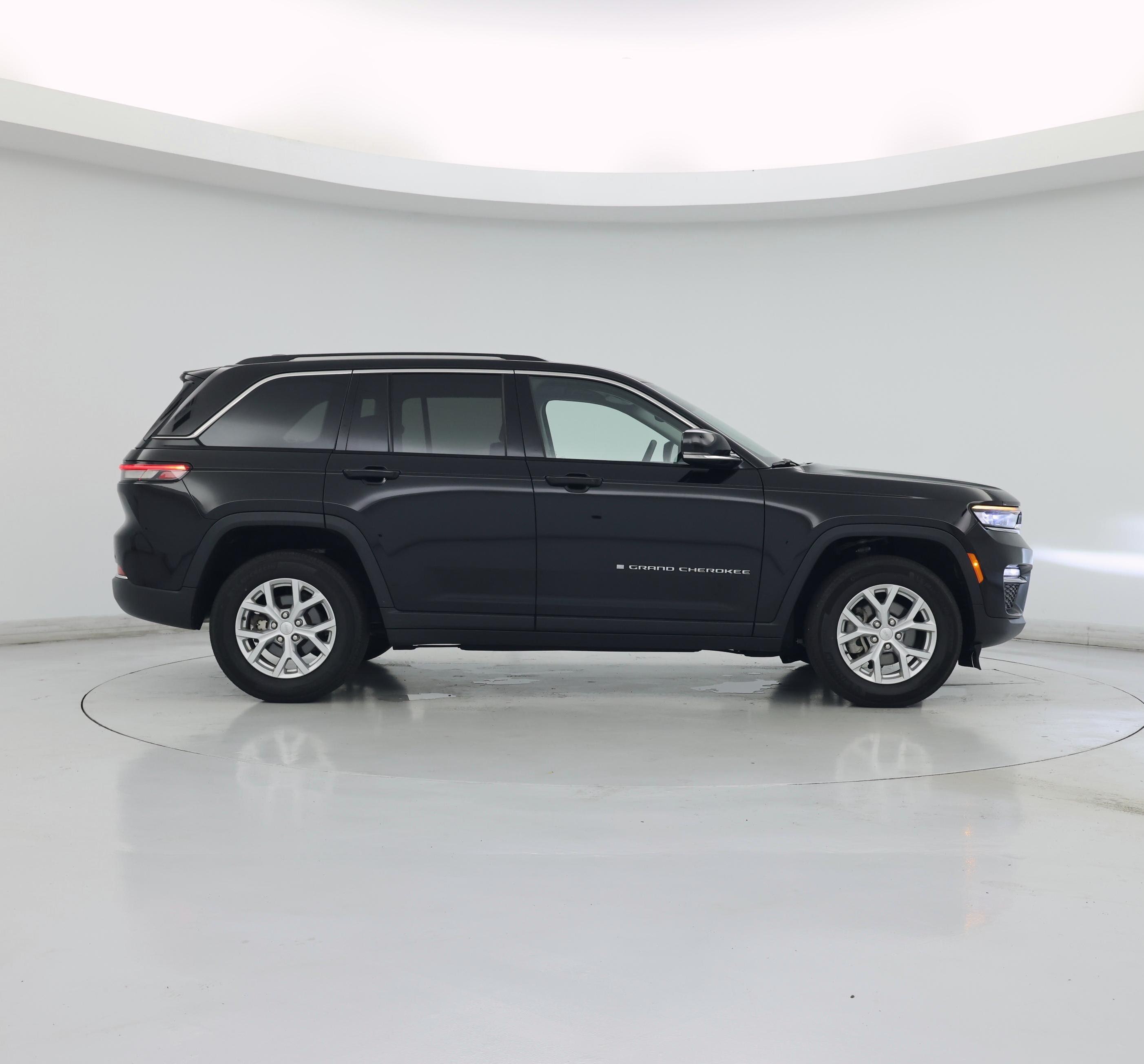 Thumbnail: 2023 Jeep Grand Cherokee - 7