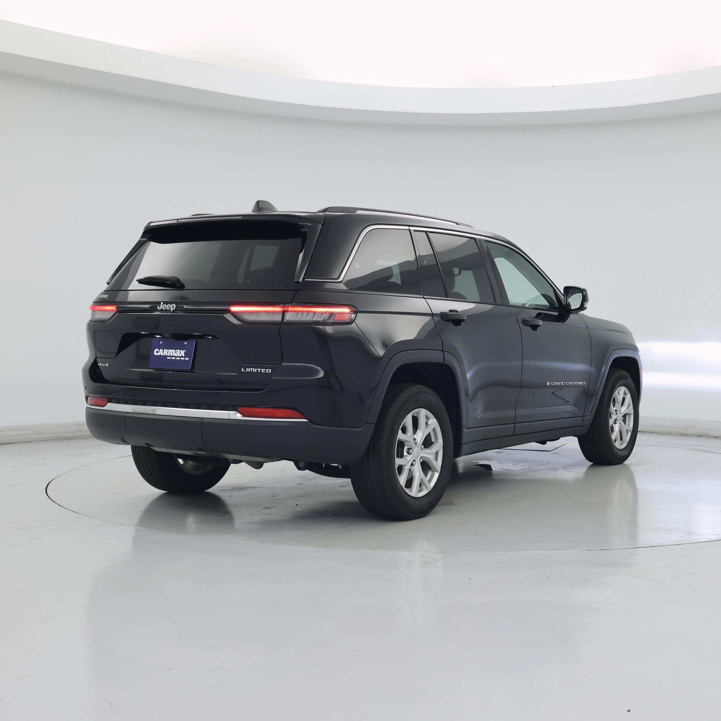 Thumbnail: 2023 Jeep Grand Cherokee - 8