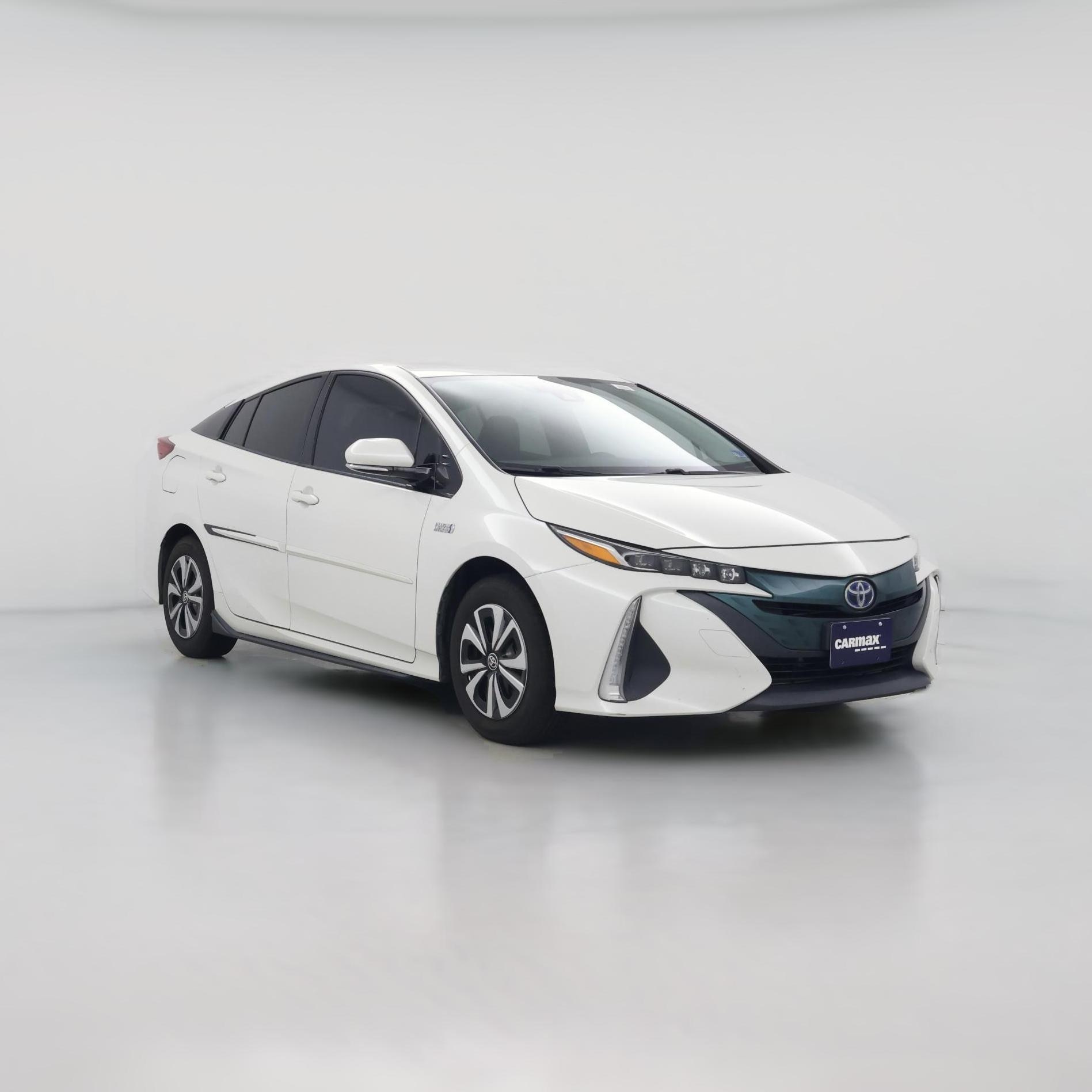 Thumbnail: 2017 Toyota Prius Prime - 1