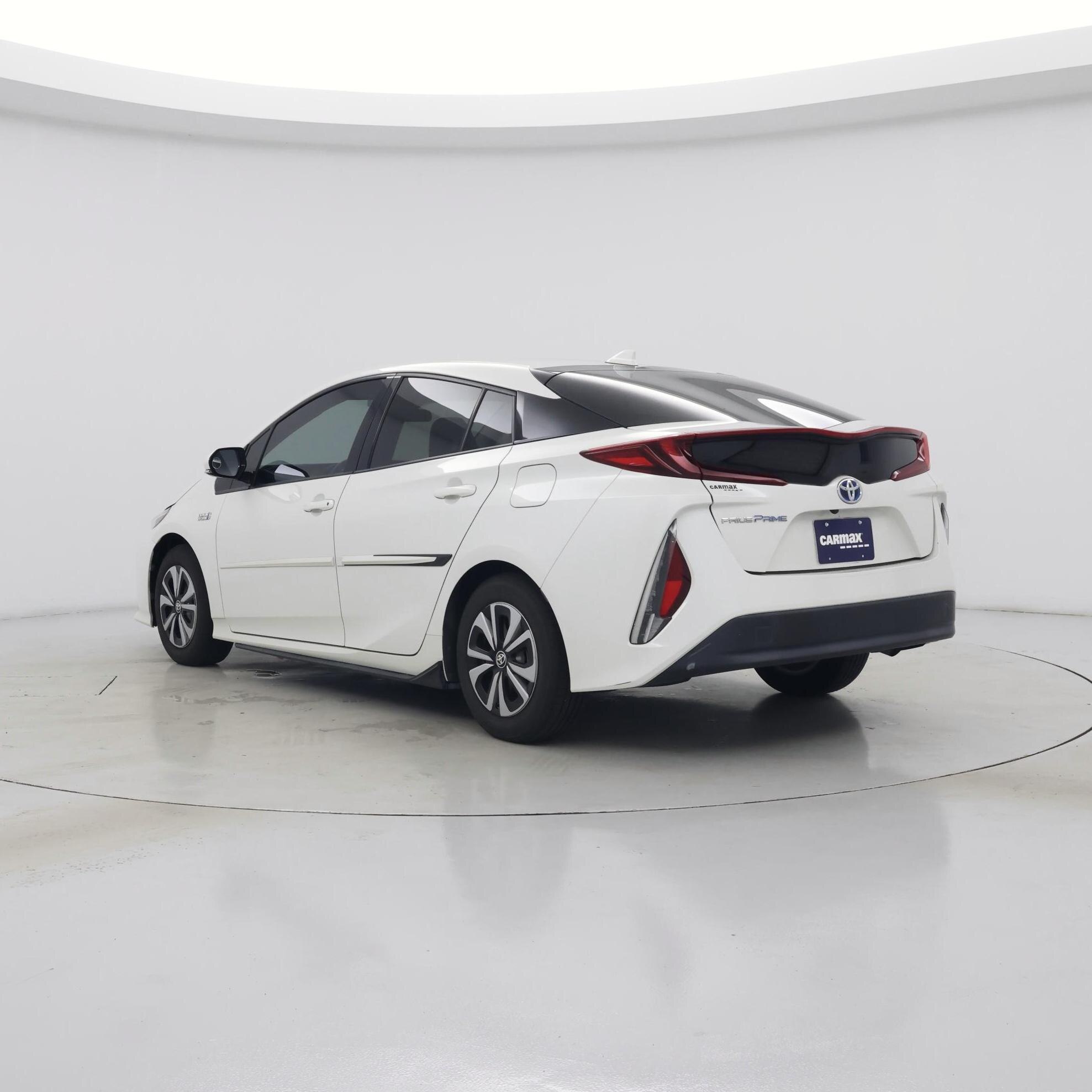 Thumbnail: 2017 Toyota Prius Prime - 2