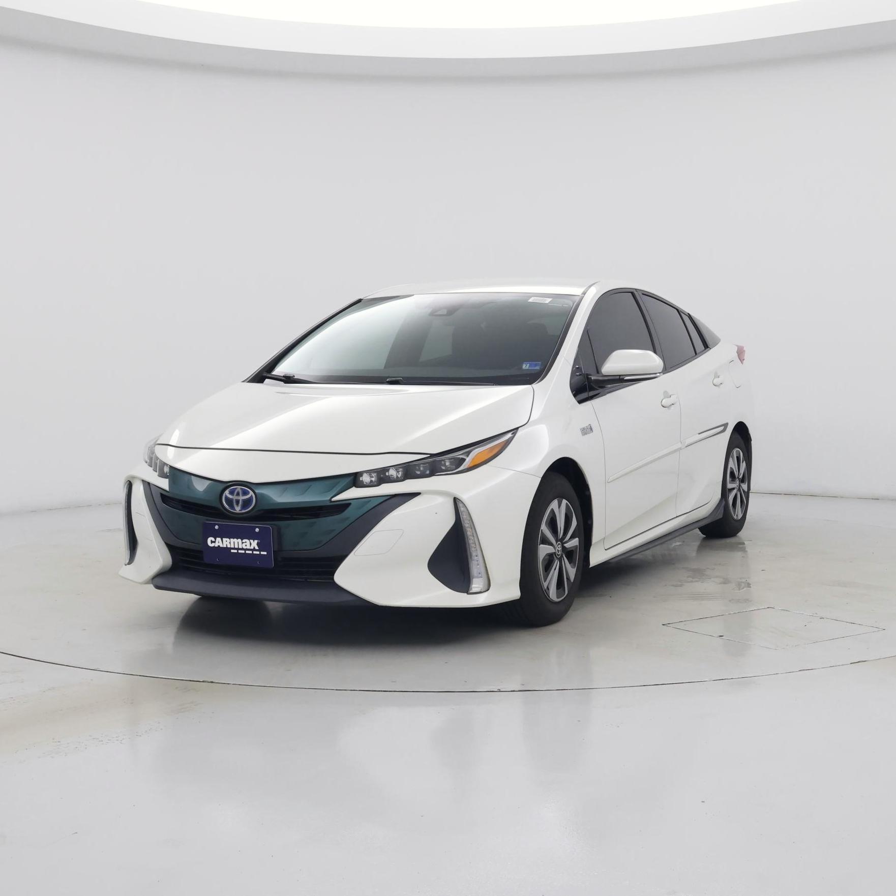 Thumbnail: 2017 Toyota Prius Prime - 4