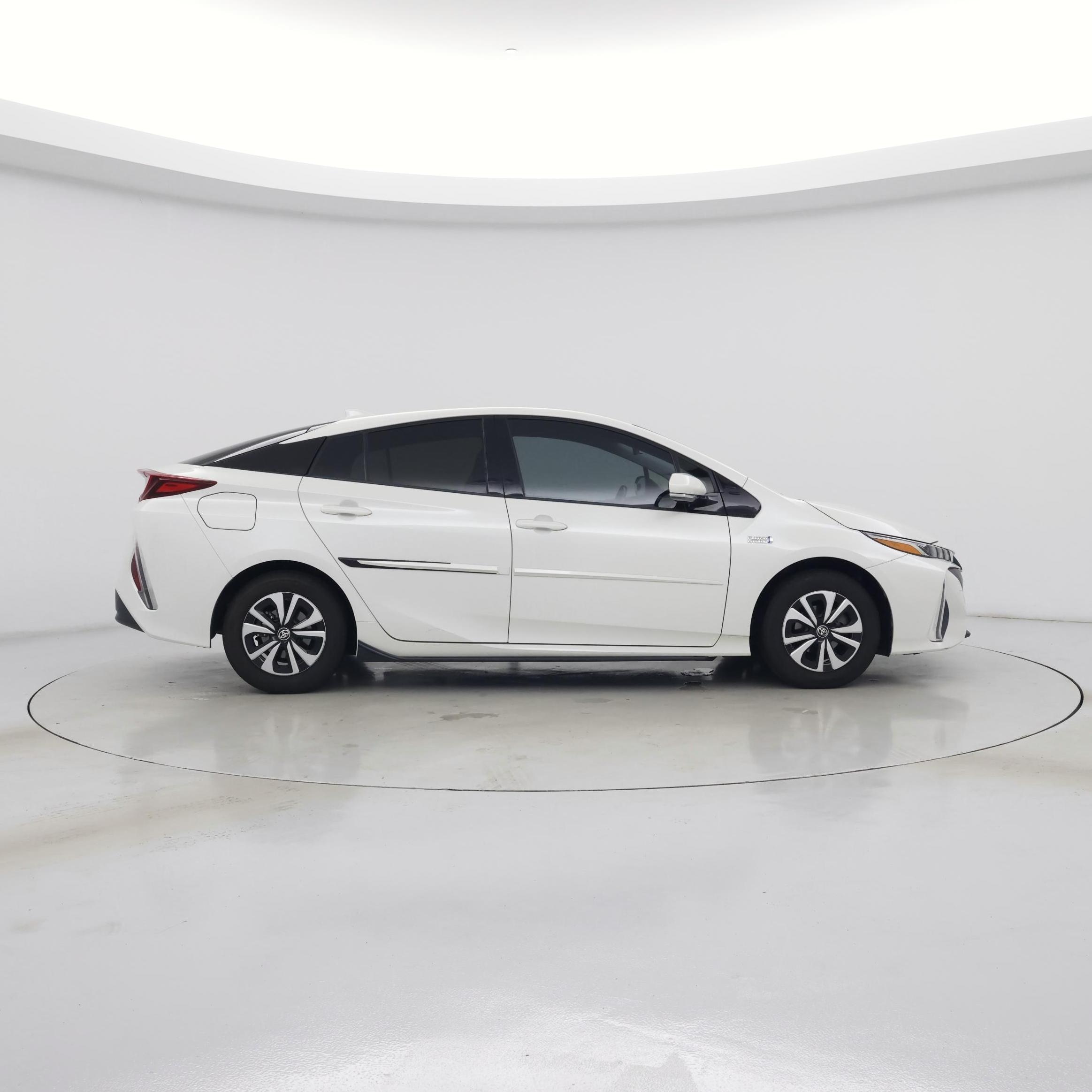 Thumbnail: 2017 Toyota Prius Prime - 7
