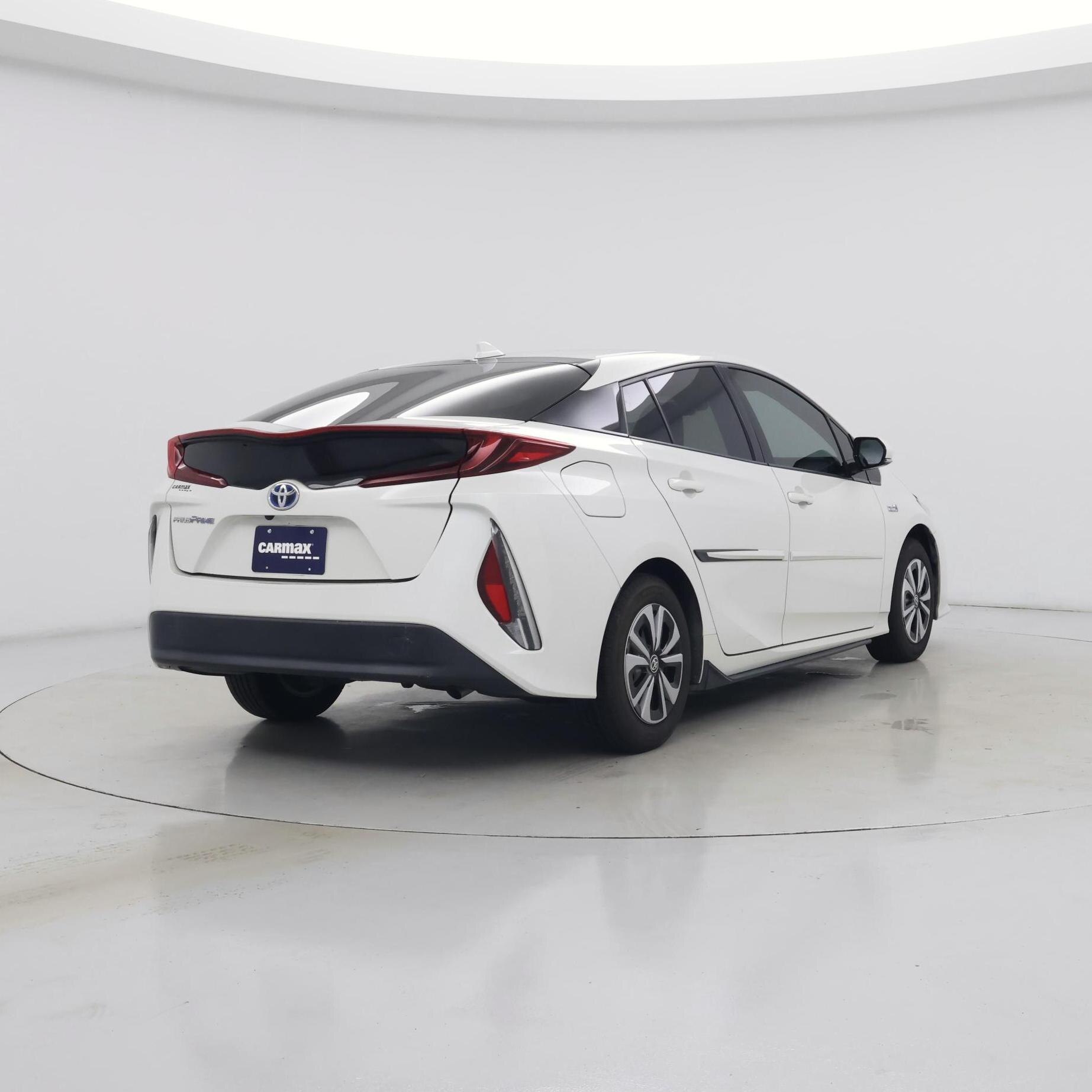 Thumbnail: 2017 Toyota Prius Prime - 8
