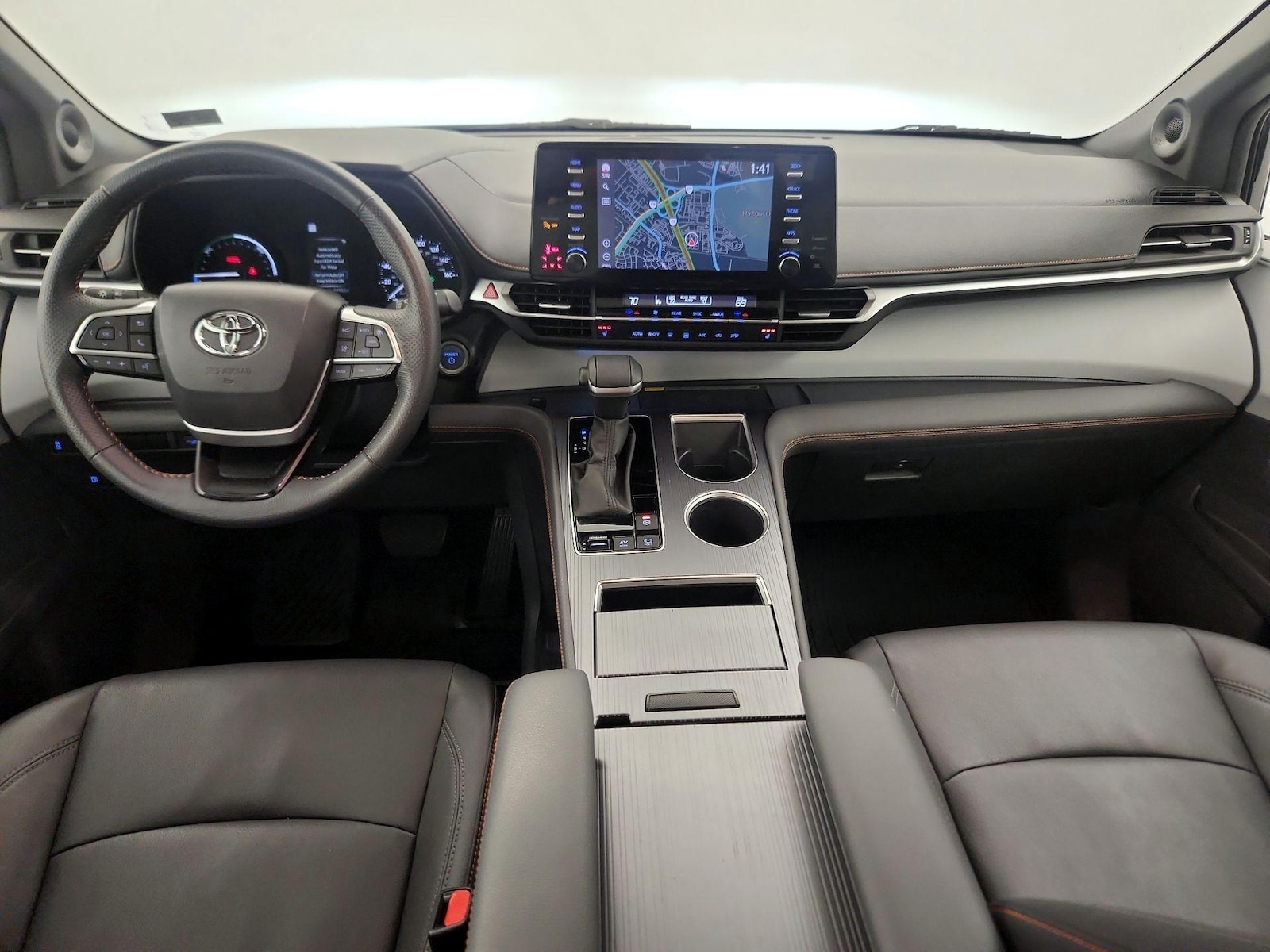 2024 Toyota Sienna XSE - Photo 10
