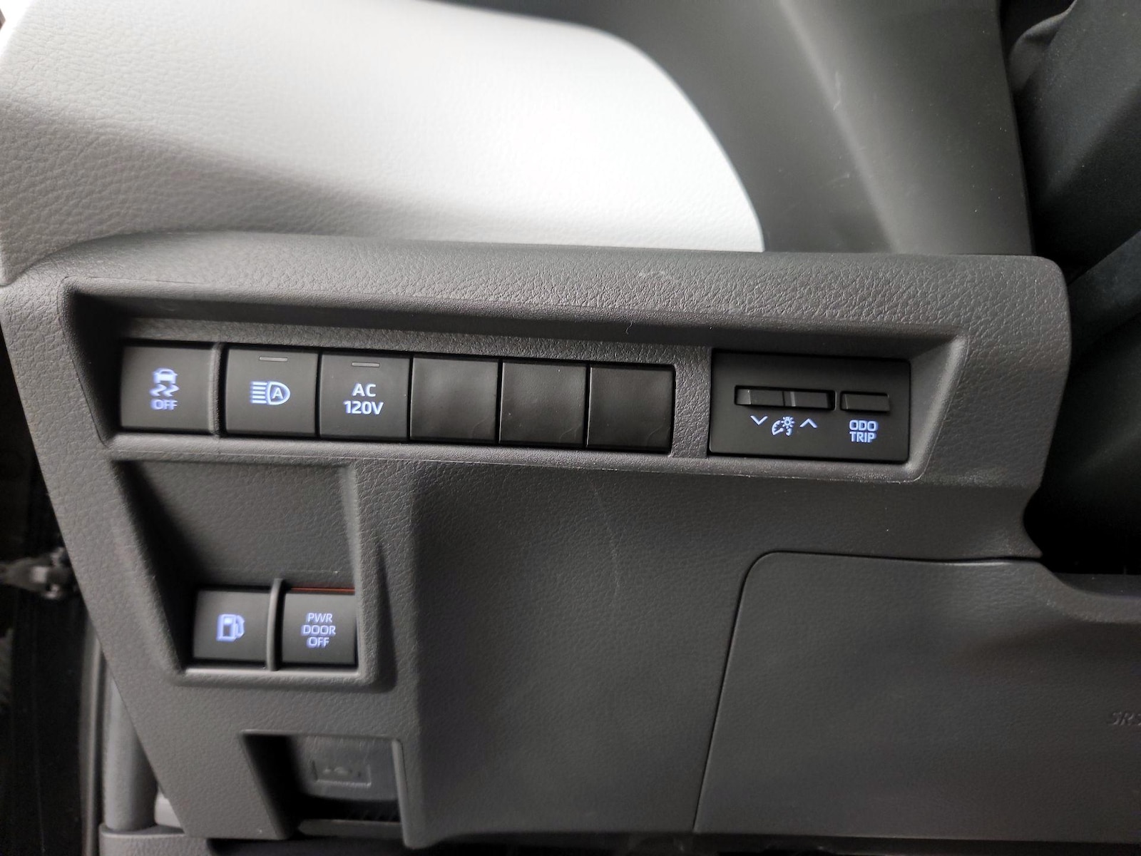 2024 Toyota Sienna XSE - Photo 14
