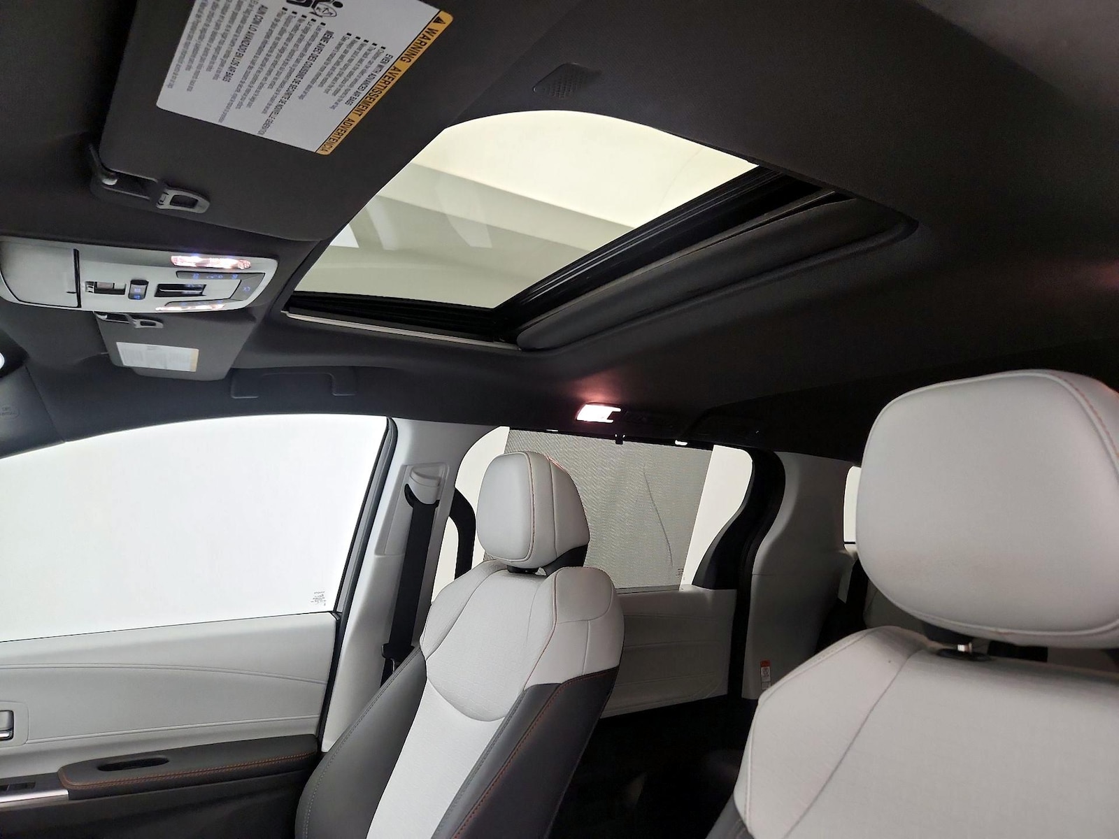 2024 Toyota Sienna XSE - Photo 21