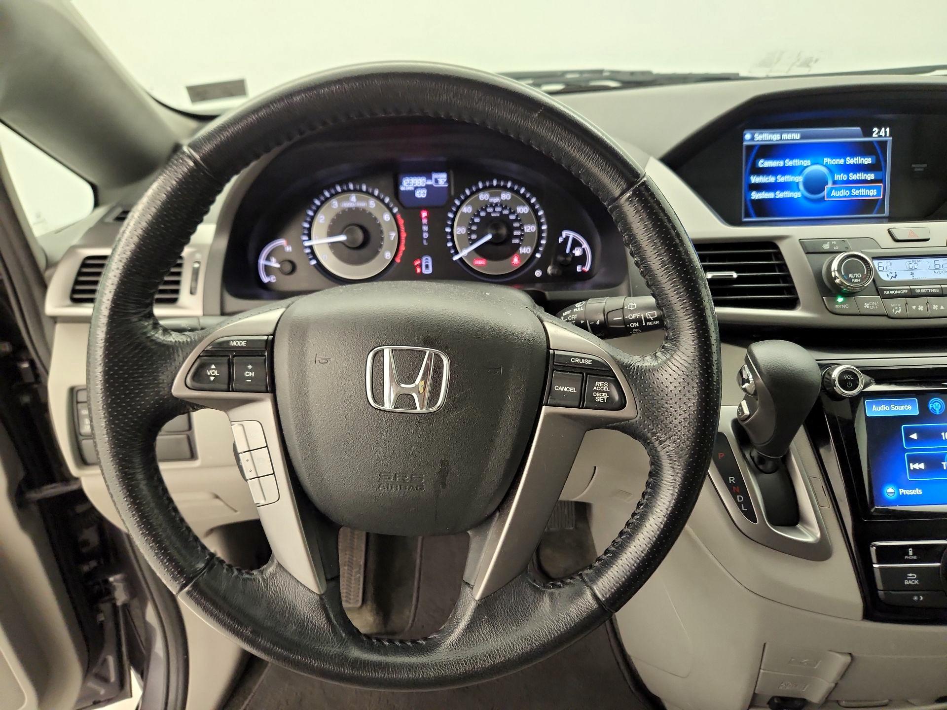 Thumbnail: 2015 Honda Odyssey - 10