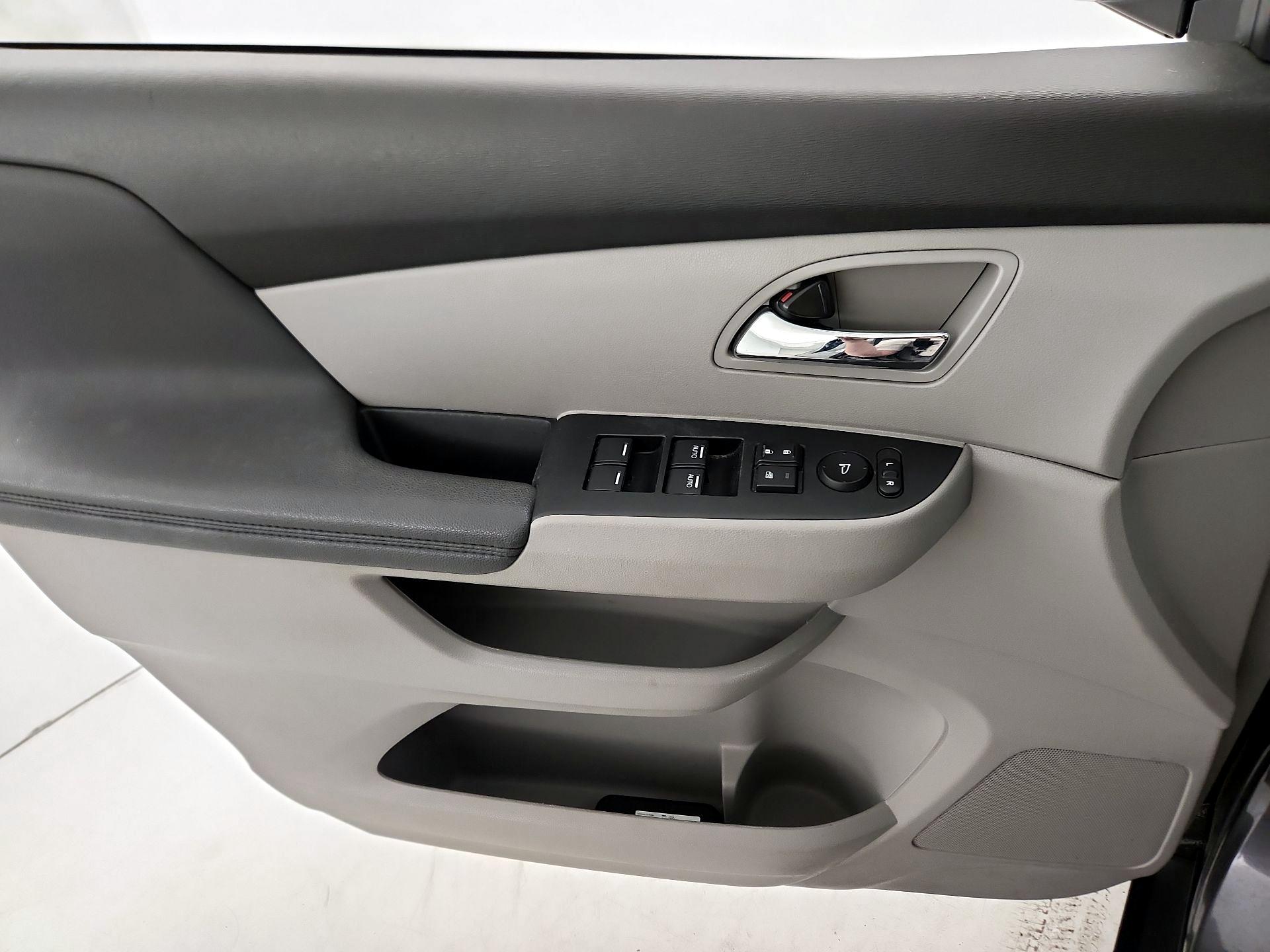 Thumbnail: 2015 Honda Odyssey - 12