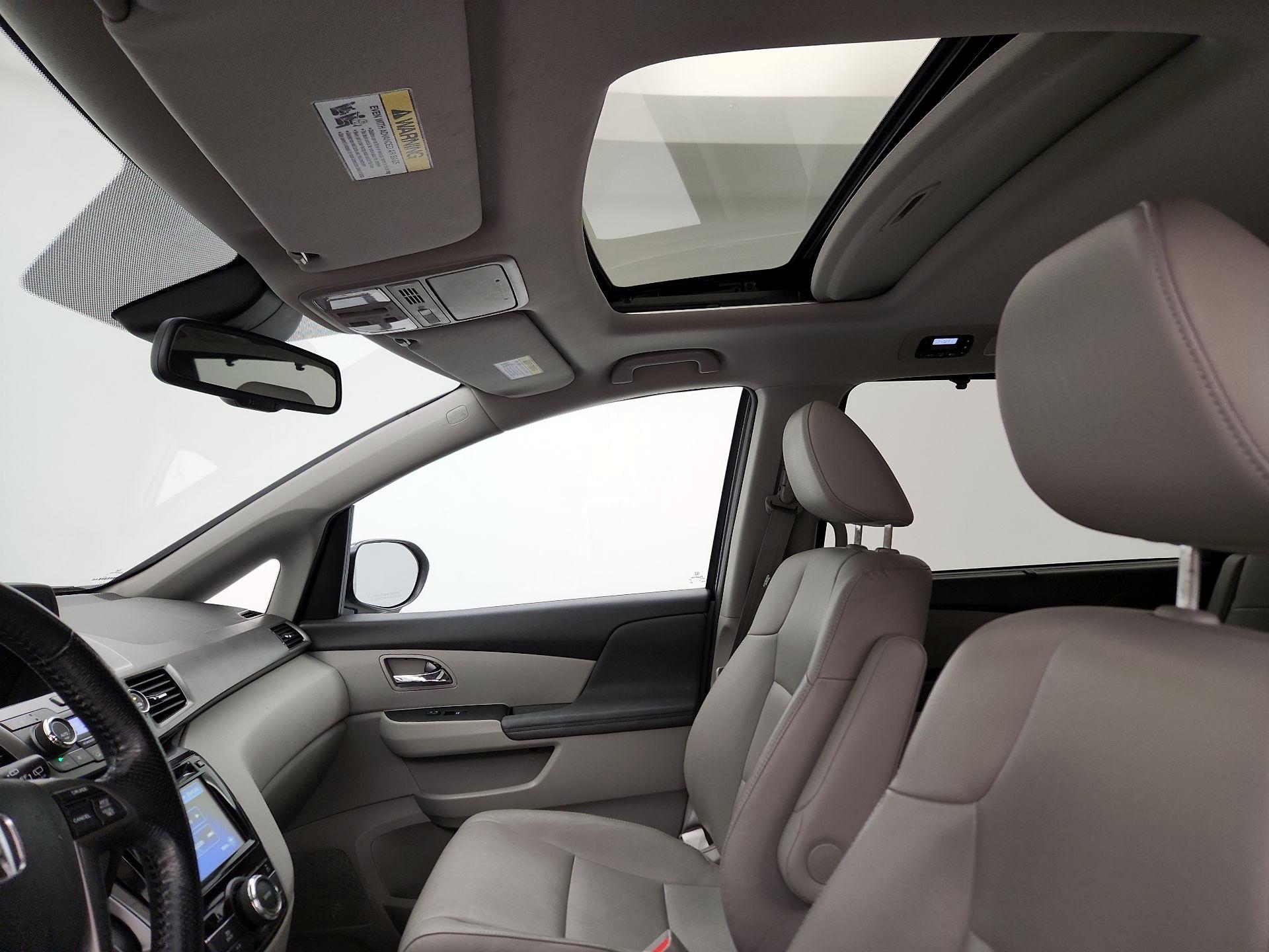 Thumbnail: 2015 Honda Odyssey - 19