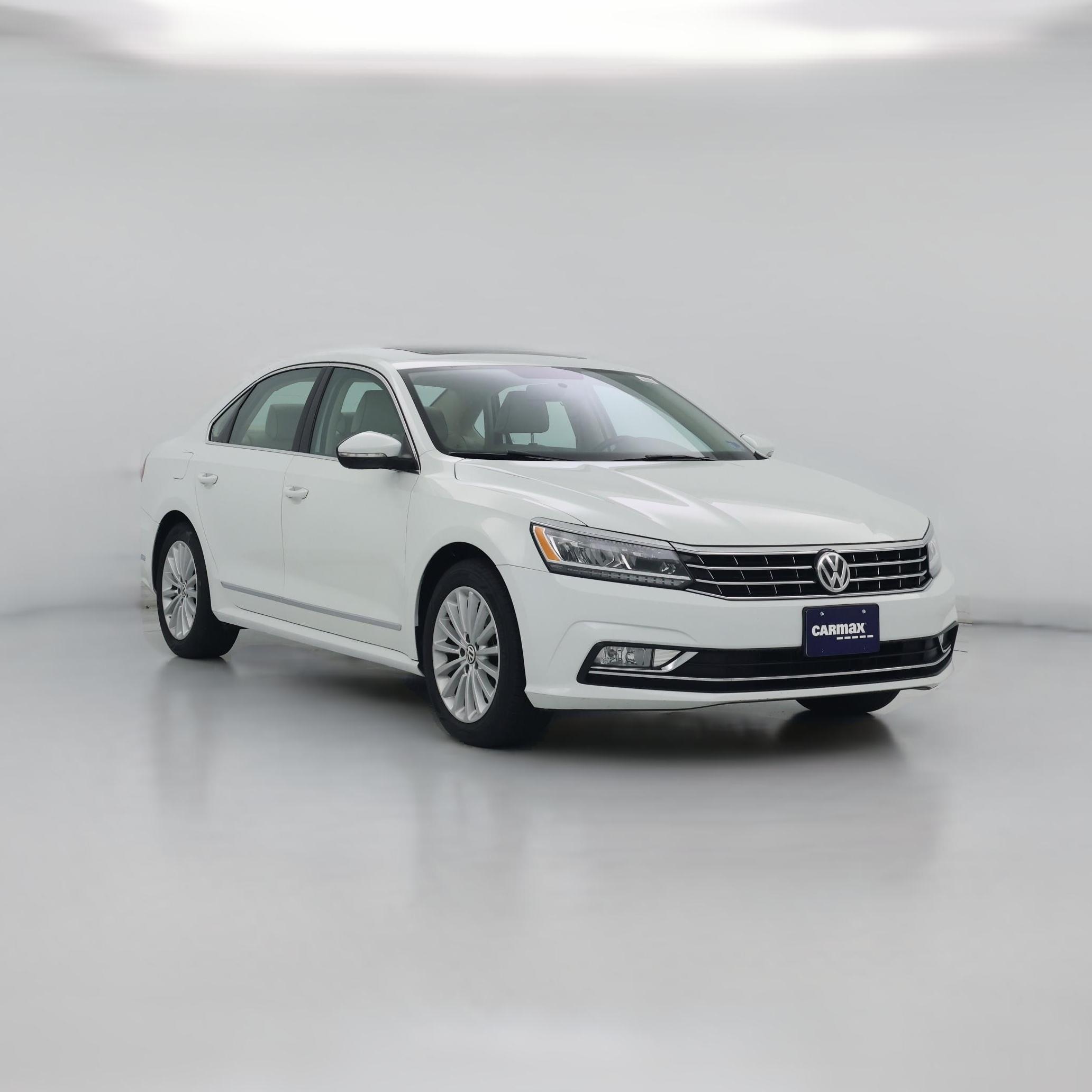 Thumbnail: 2017 Volkswagen Passat - 1