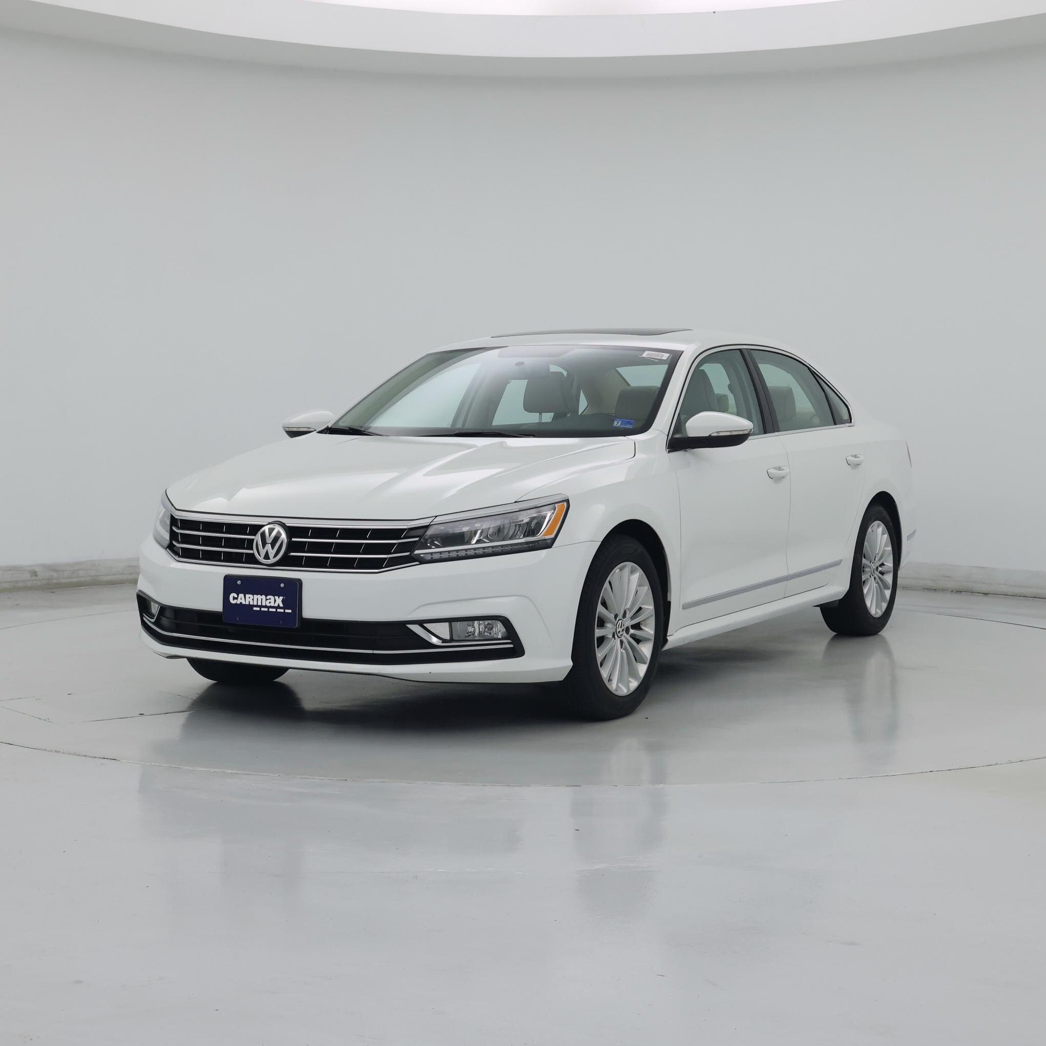 Thumbnail: 2017 Volkswagen Passat - 4