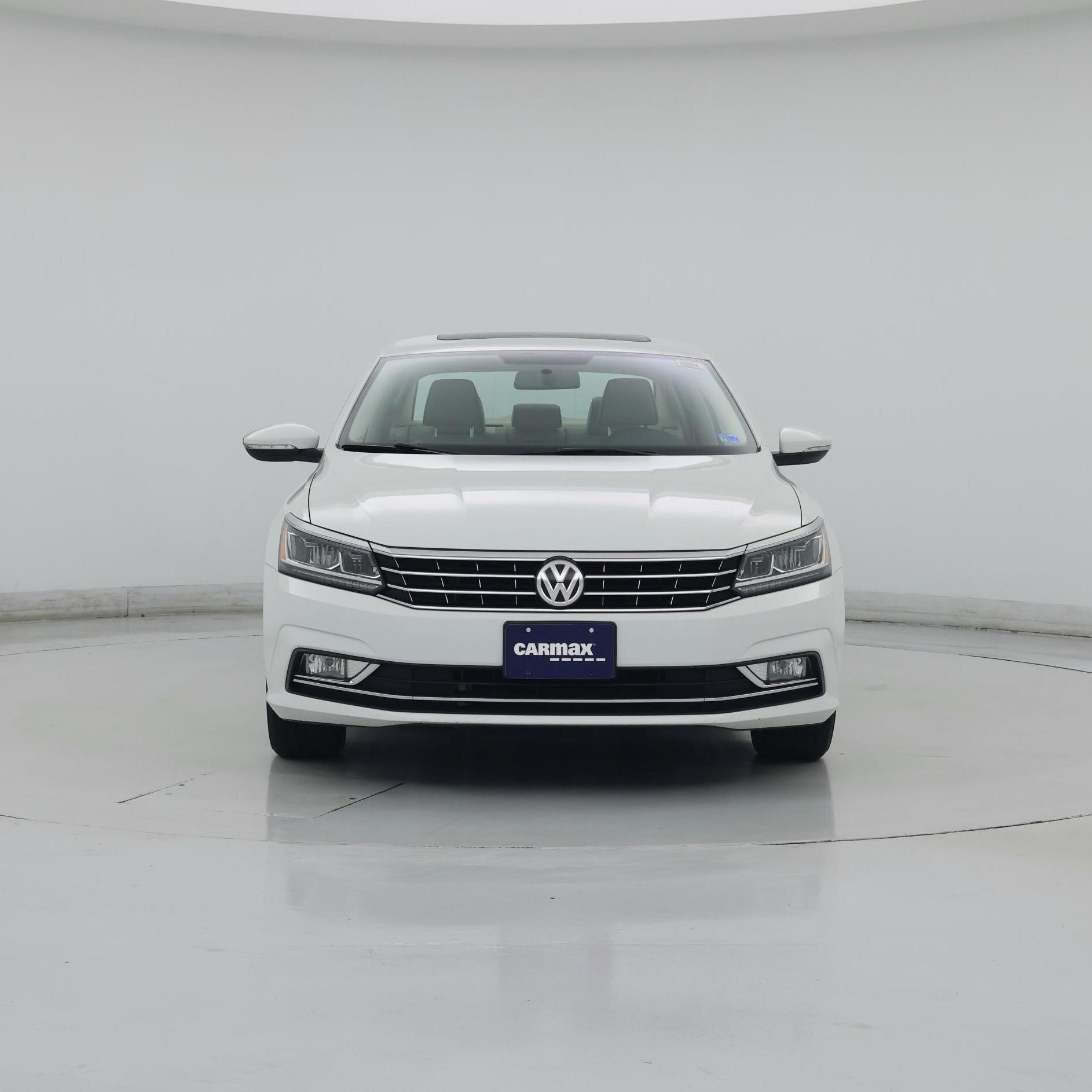 Thumbnail: 2017 Volkswagen Passat - 5