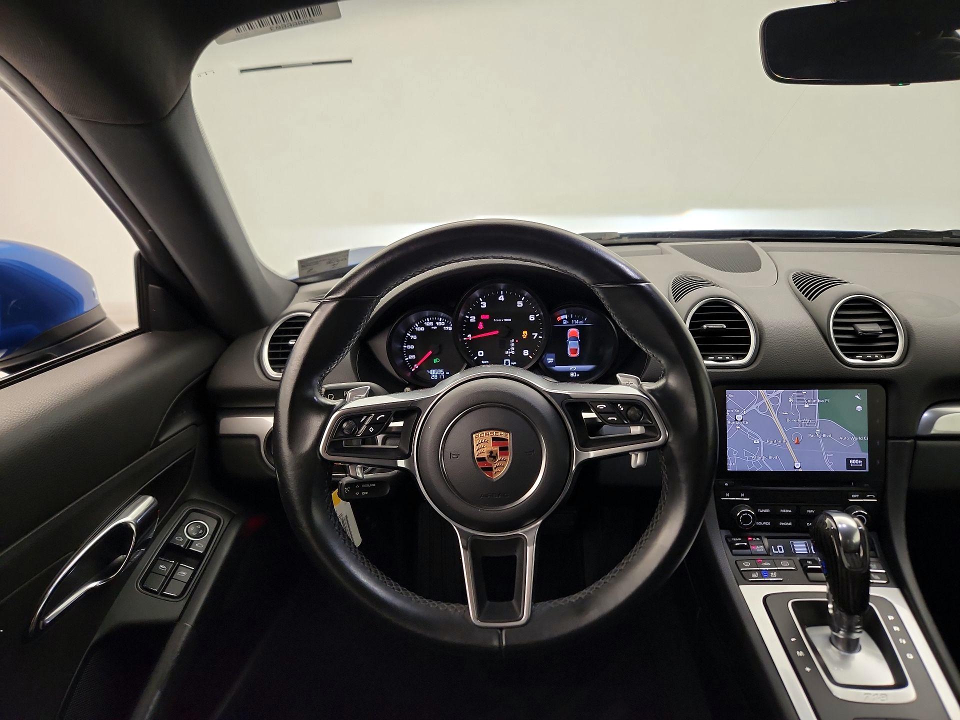 Thumbnail: 2017 Porsche 718 Cayman - 10