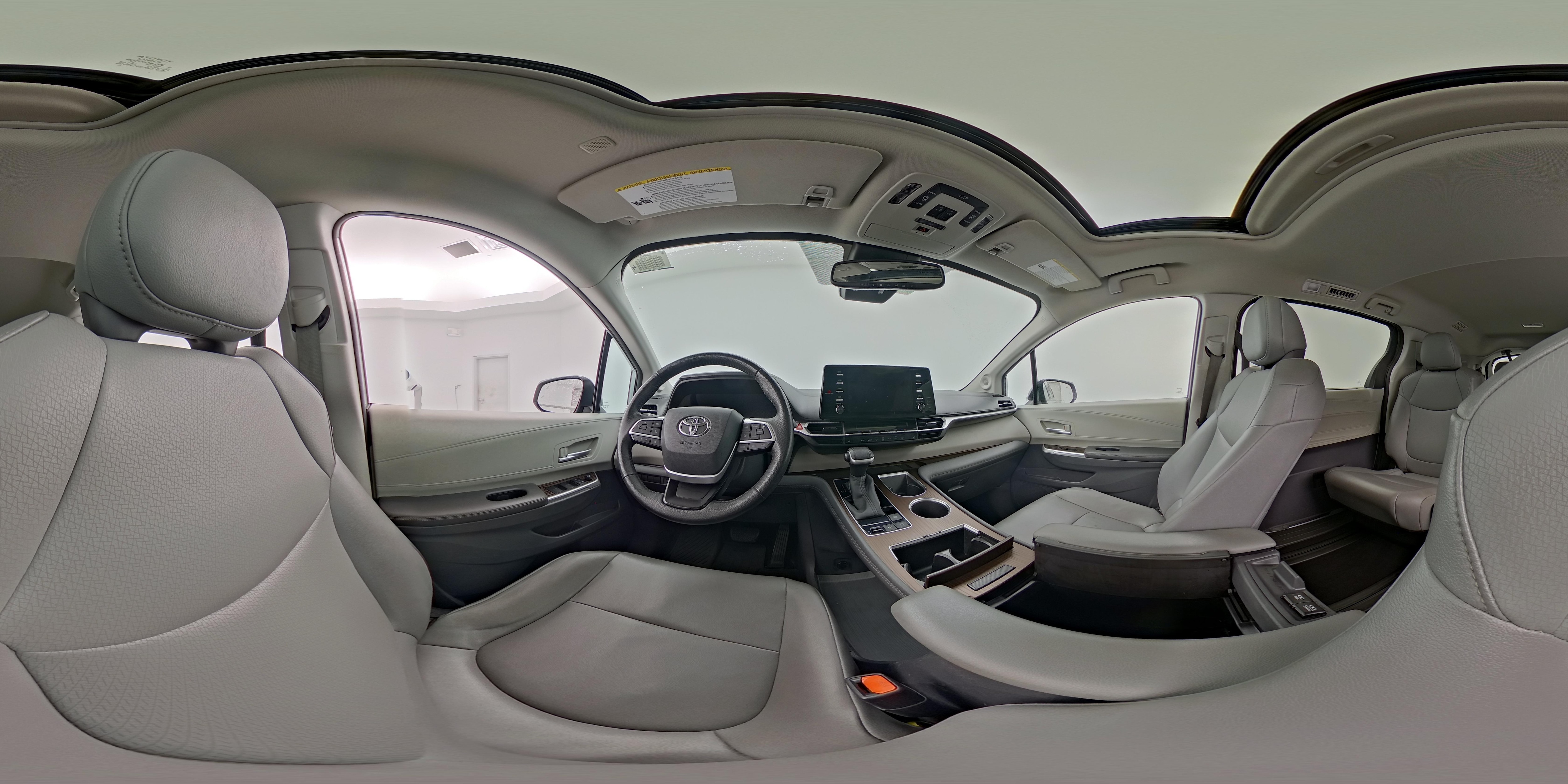 2022 Toyota Sienna XLE - Photo 27