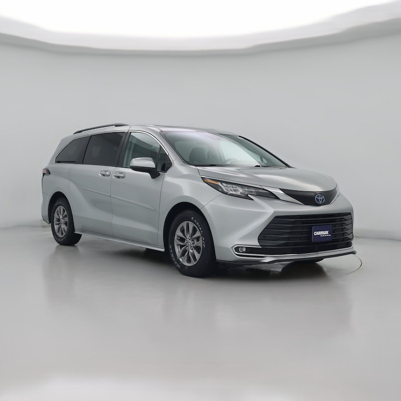 2022 Toyota Sienna Hybrid XLE
