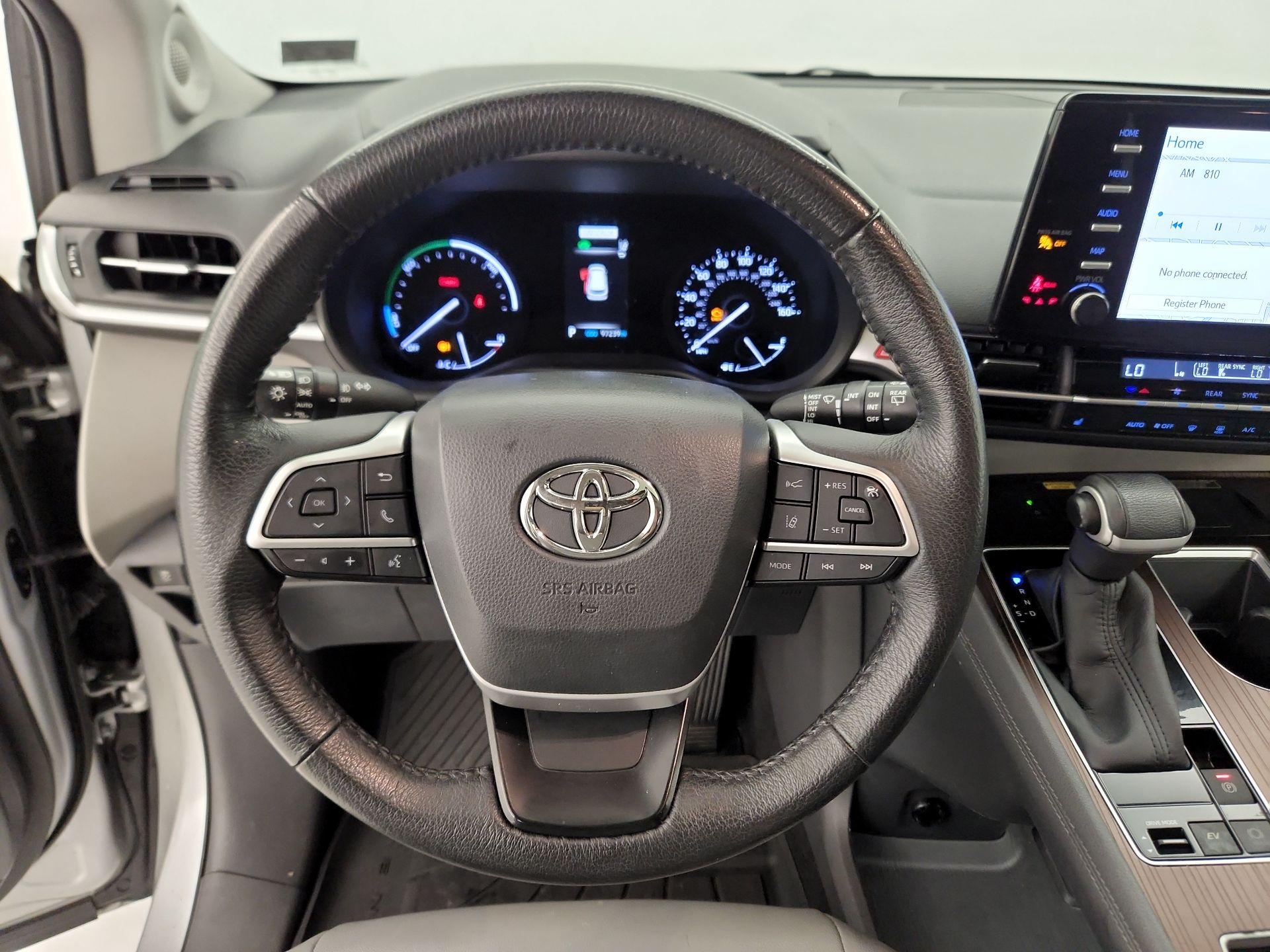 Thumbnail: 2022 Toyota Sienna - 10