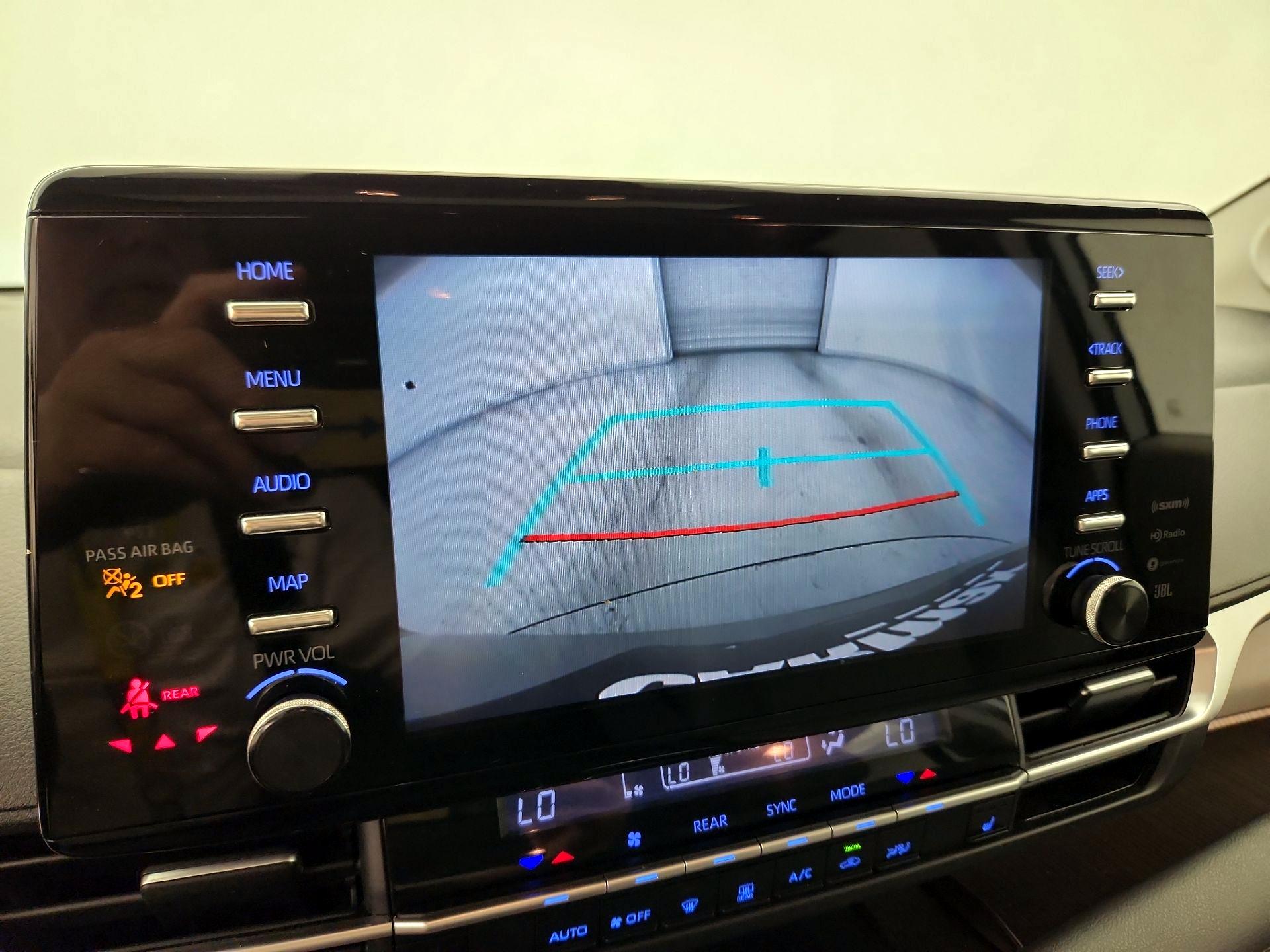 Thumbnail: 2022 Toyota Sienna - 15