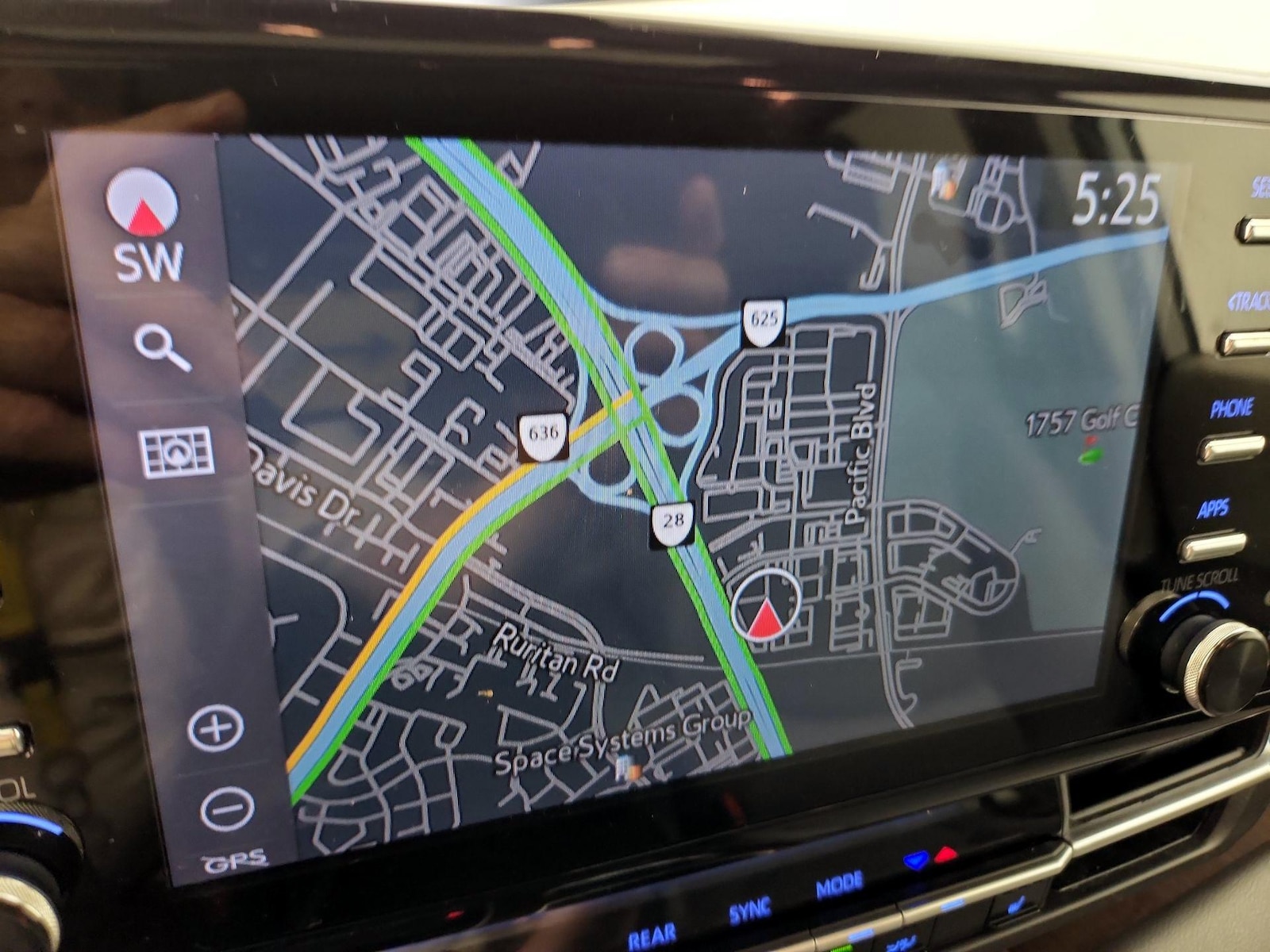 2022 Toyota Sienna XLE - Photo 17