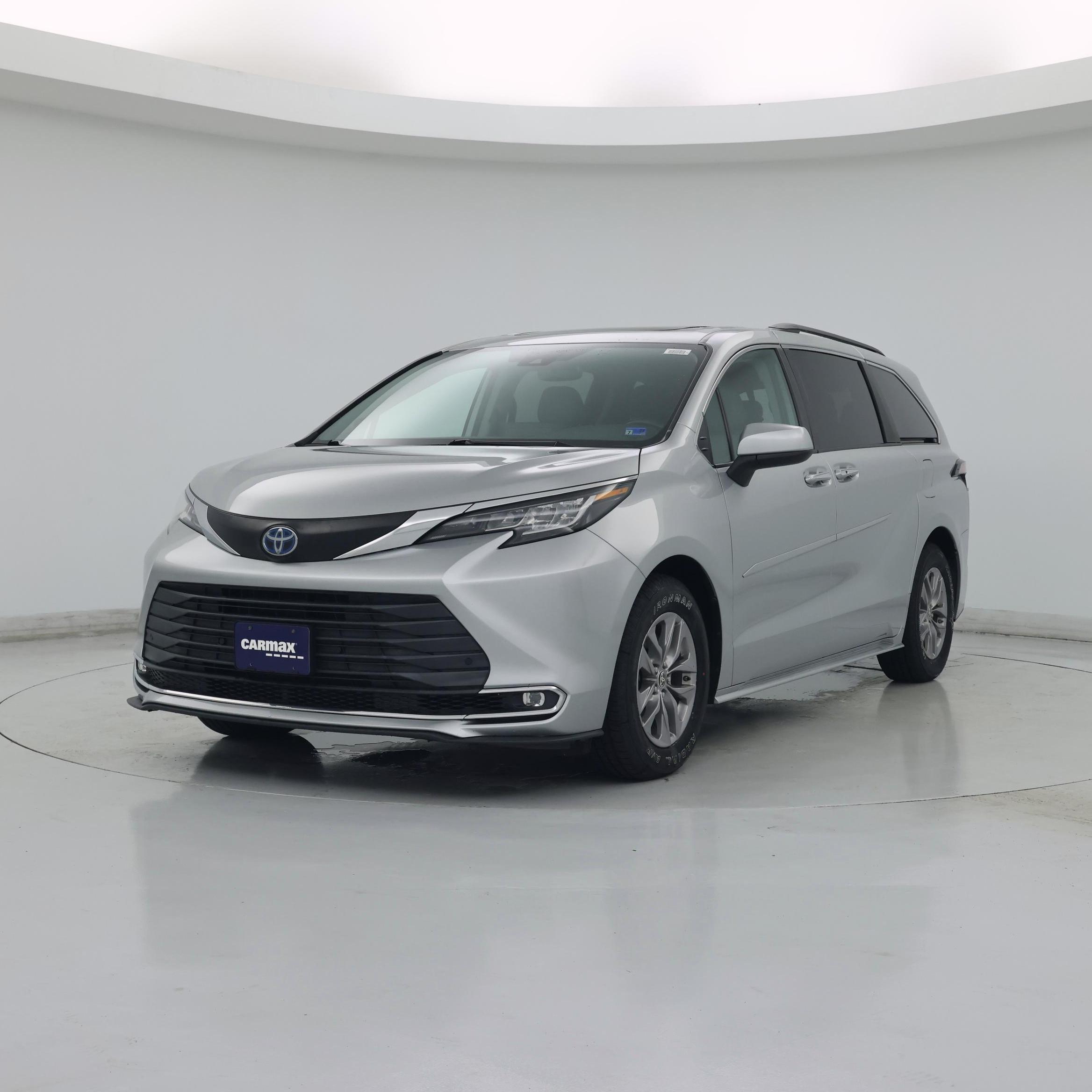 Thumbnail: 2022 Toyota Sienna - 4