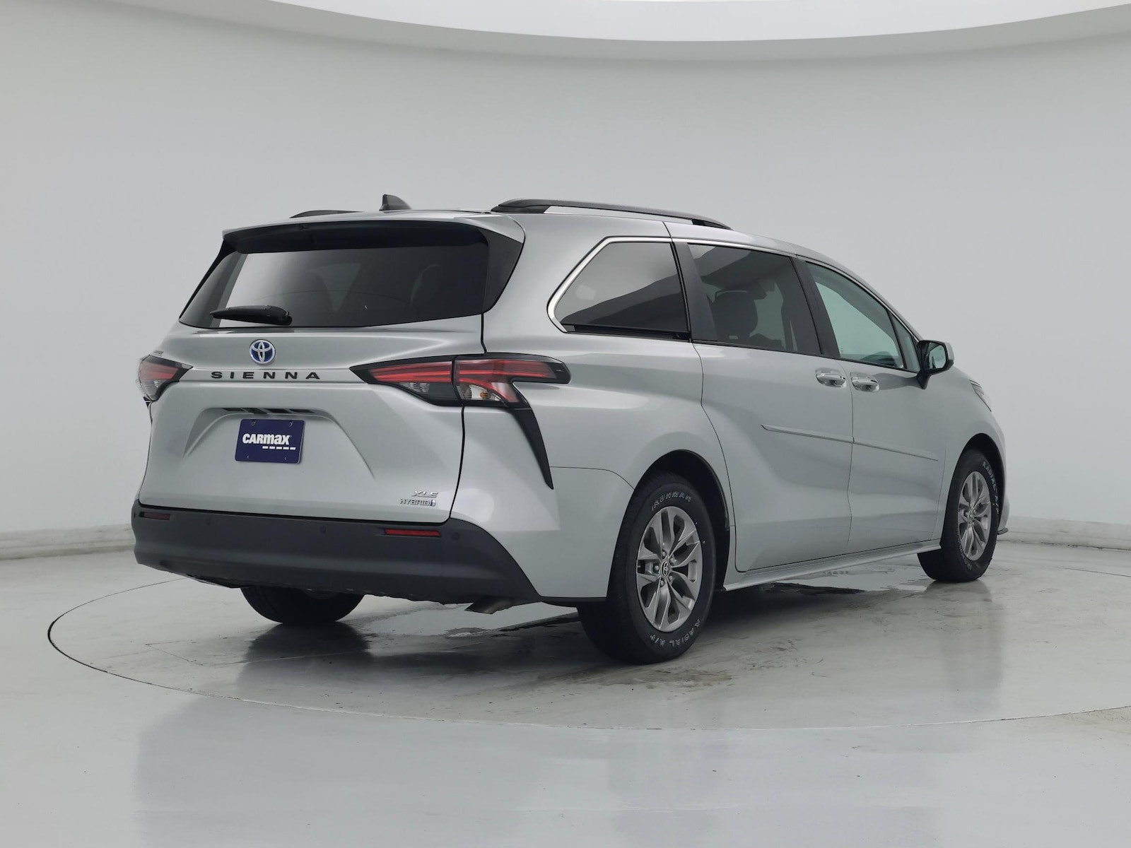 2022 Toyota Sienna XLE - Photo 9