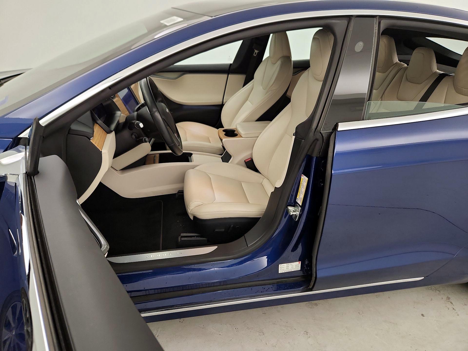 Thumbnail: 2020 Tesla Model S - 11