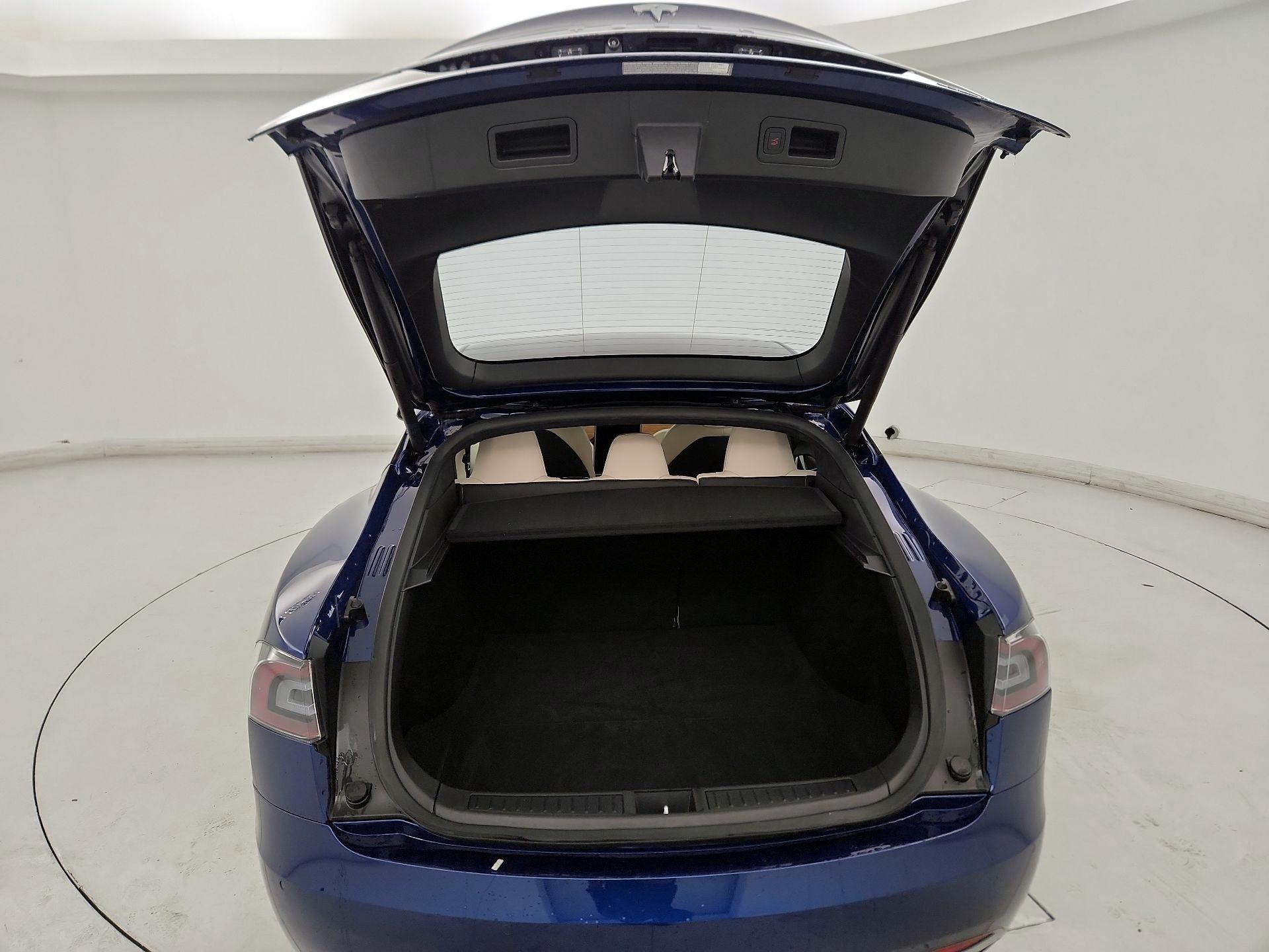 Thumbnail: 2020 Tesla Model S - 19