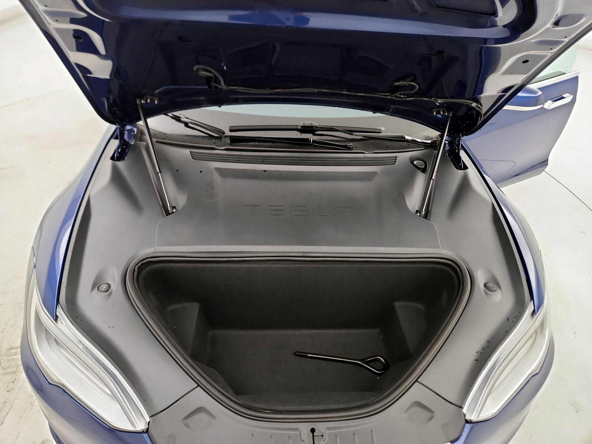 Thumbnail: 2020 Tesla Model S - 20