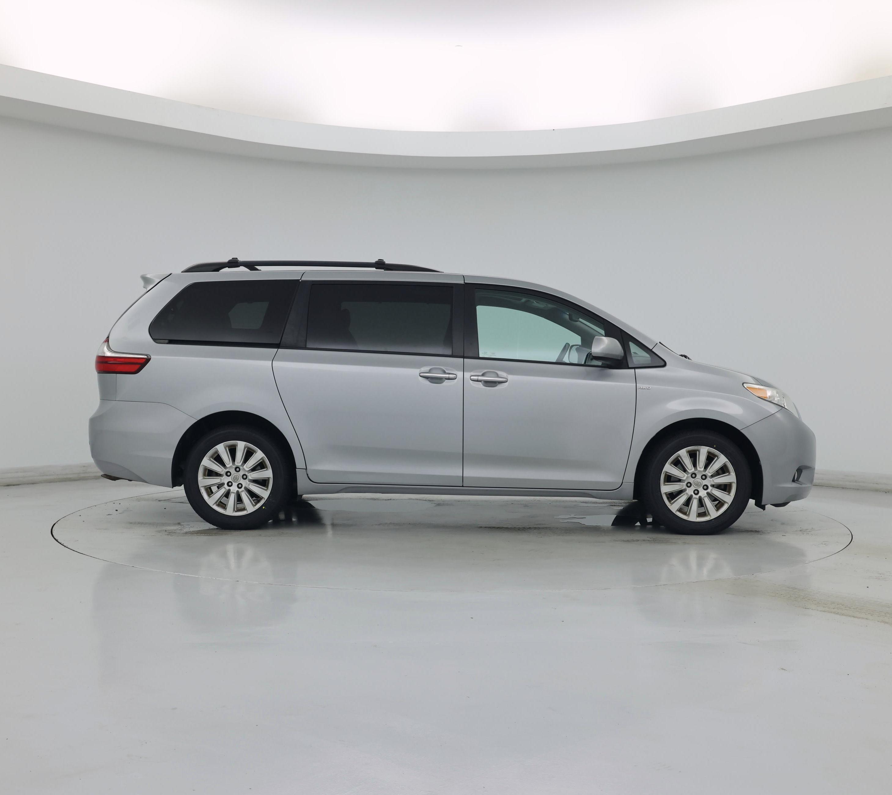 Thumbnail: 2016 Toyota Sienna - 7