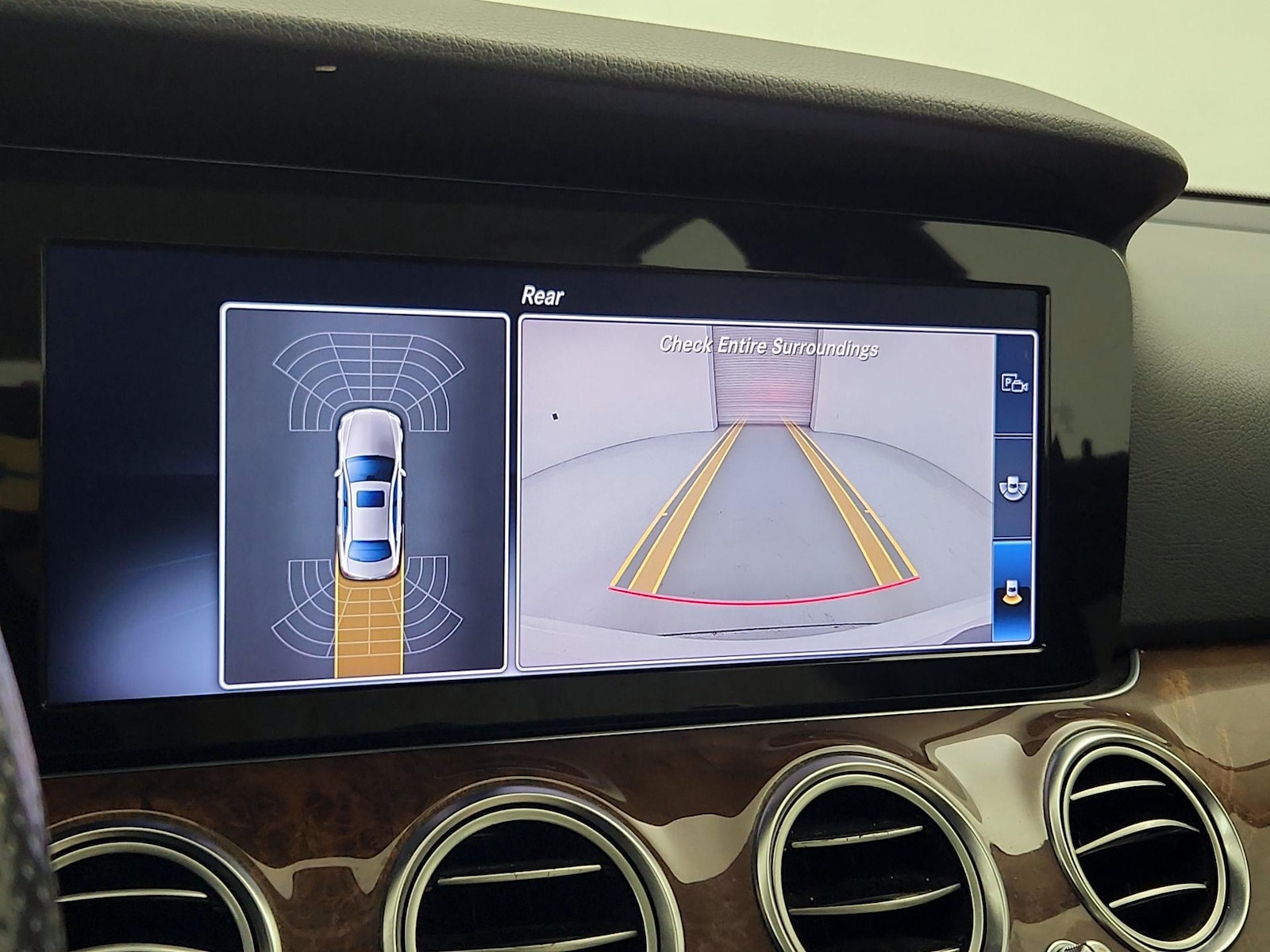 2018 Mercedes-Benz E-Class E300 - Photo 15