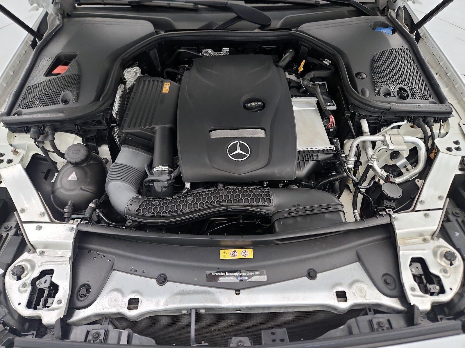 2018 Mercedes-Benz E-Class E300 - Photo 23