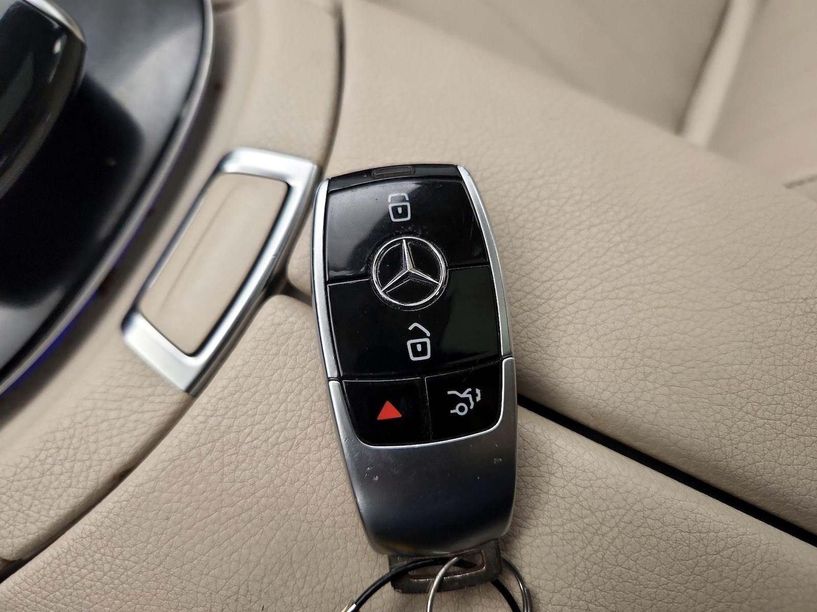 2018 Mercedes-Benz E-Class E300 - Photo 24
