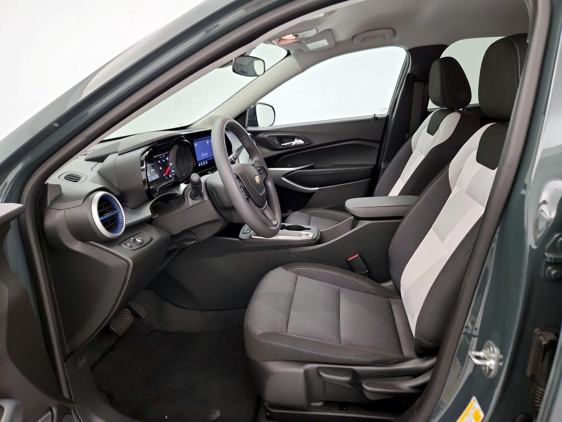 Thumbnail: 2025 Chevrolet Trax - 11
