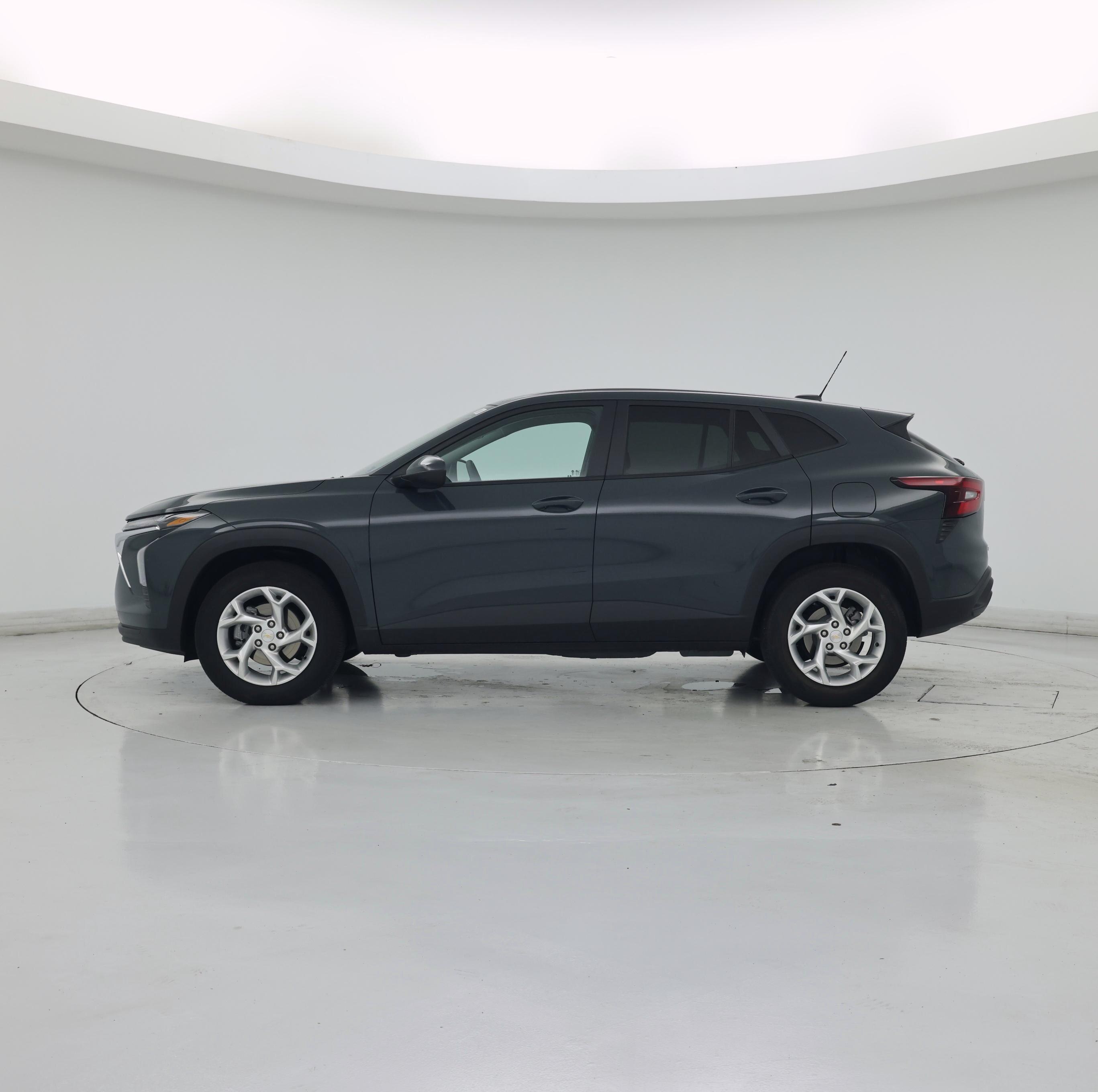 Thumbnail: 2025 Chevrolet Trax - 3
