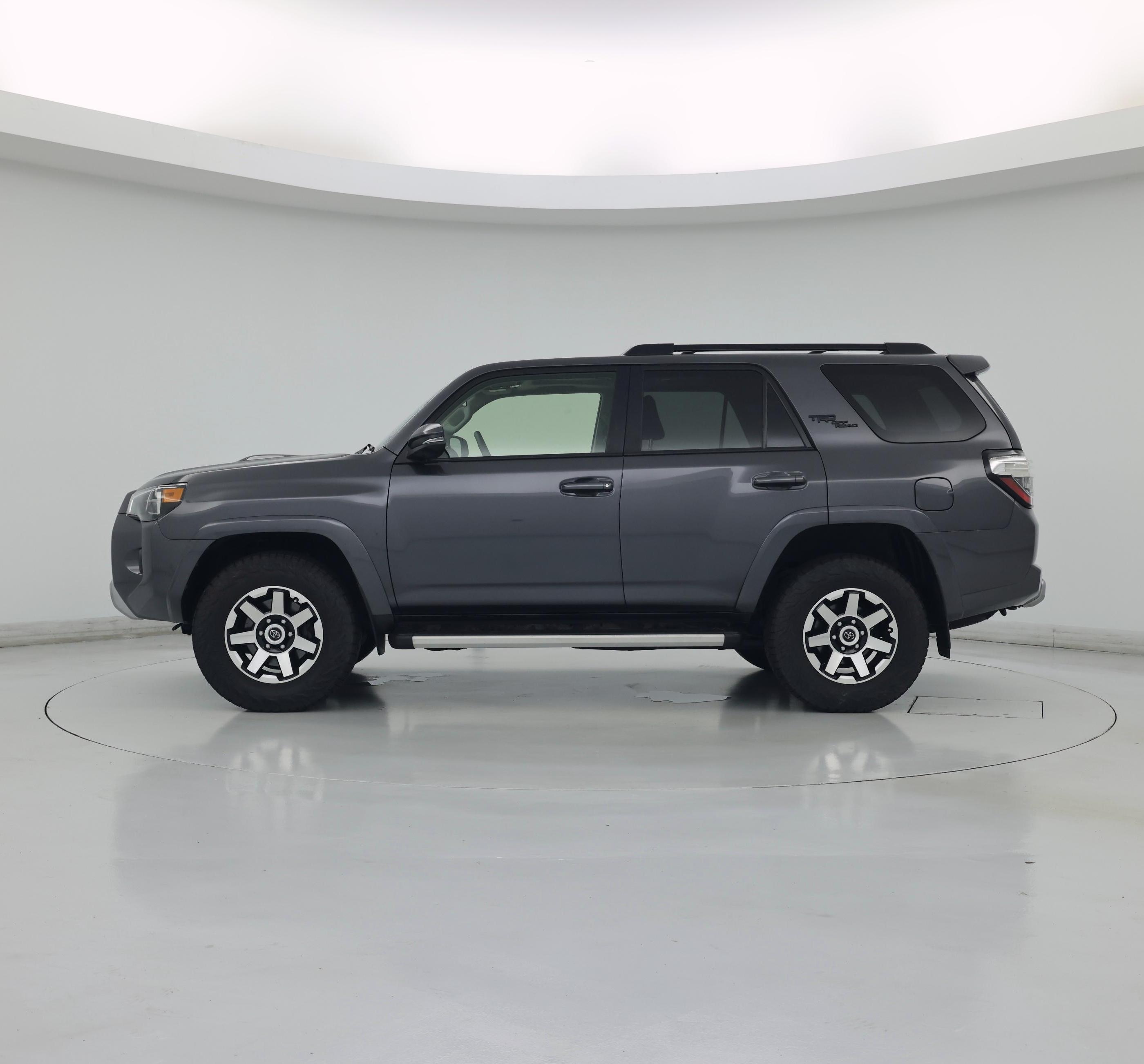 Thumbnail: 2022 Toyota 4Runner - 3