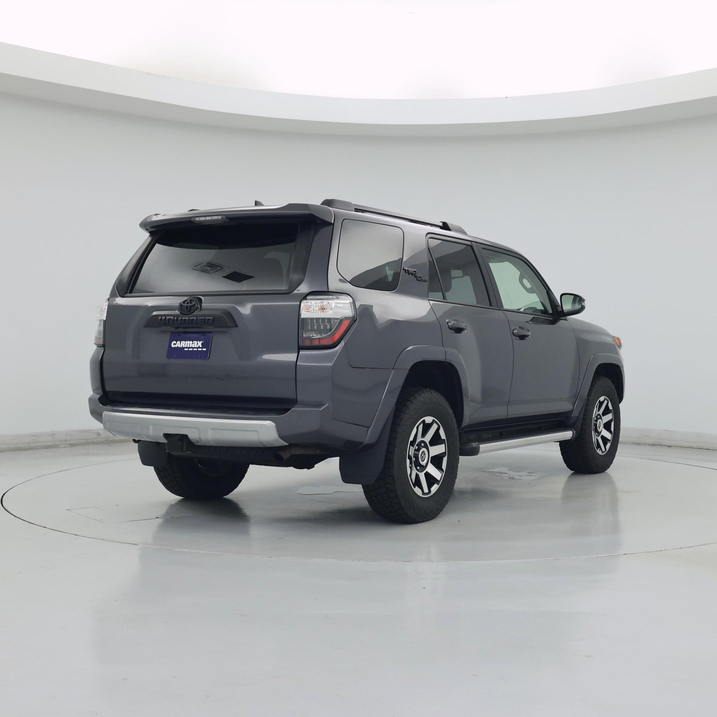 Thumbnail: 2022 Toyota 4Runner - 8